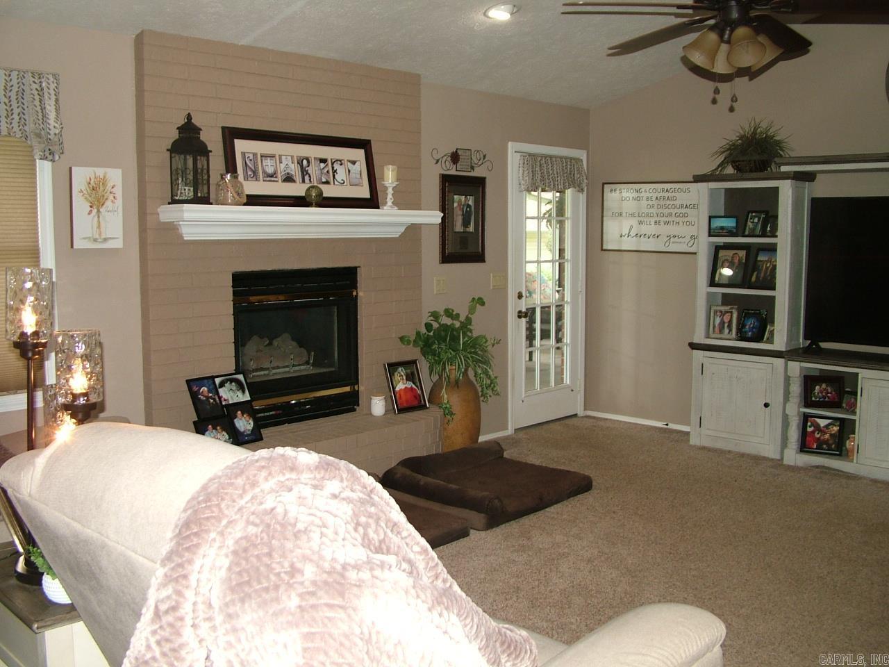 DELWOOD MANOR - Residential