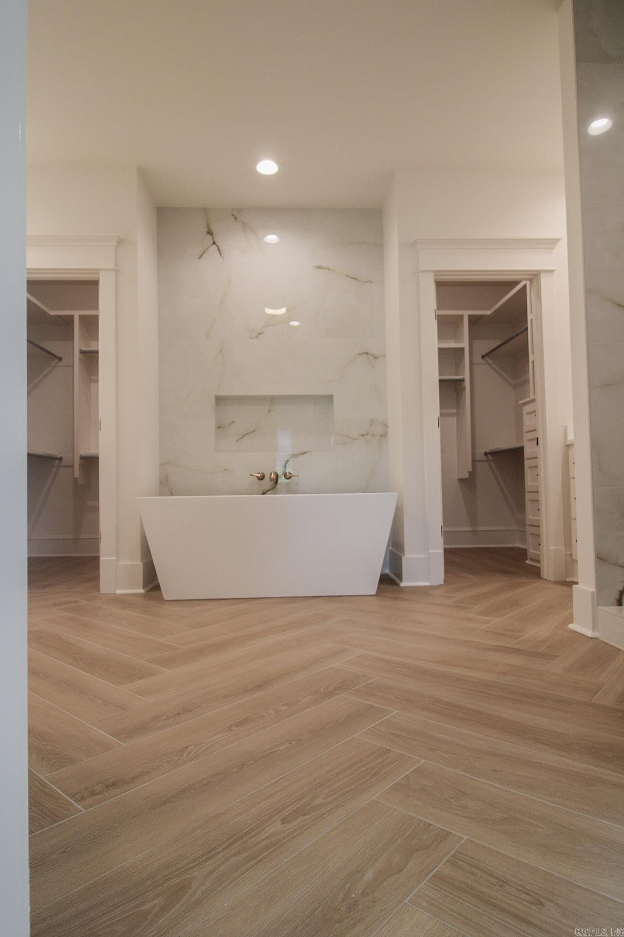 Lands End Estates - Residential