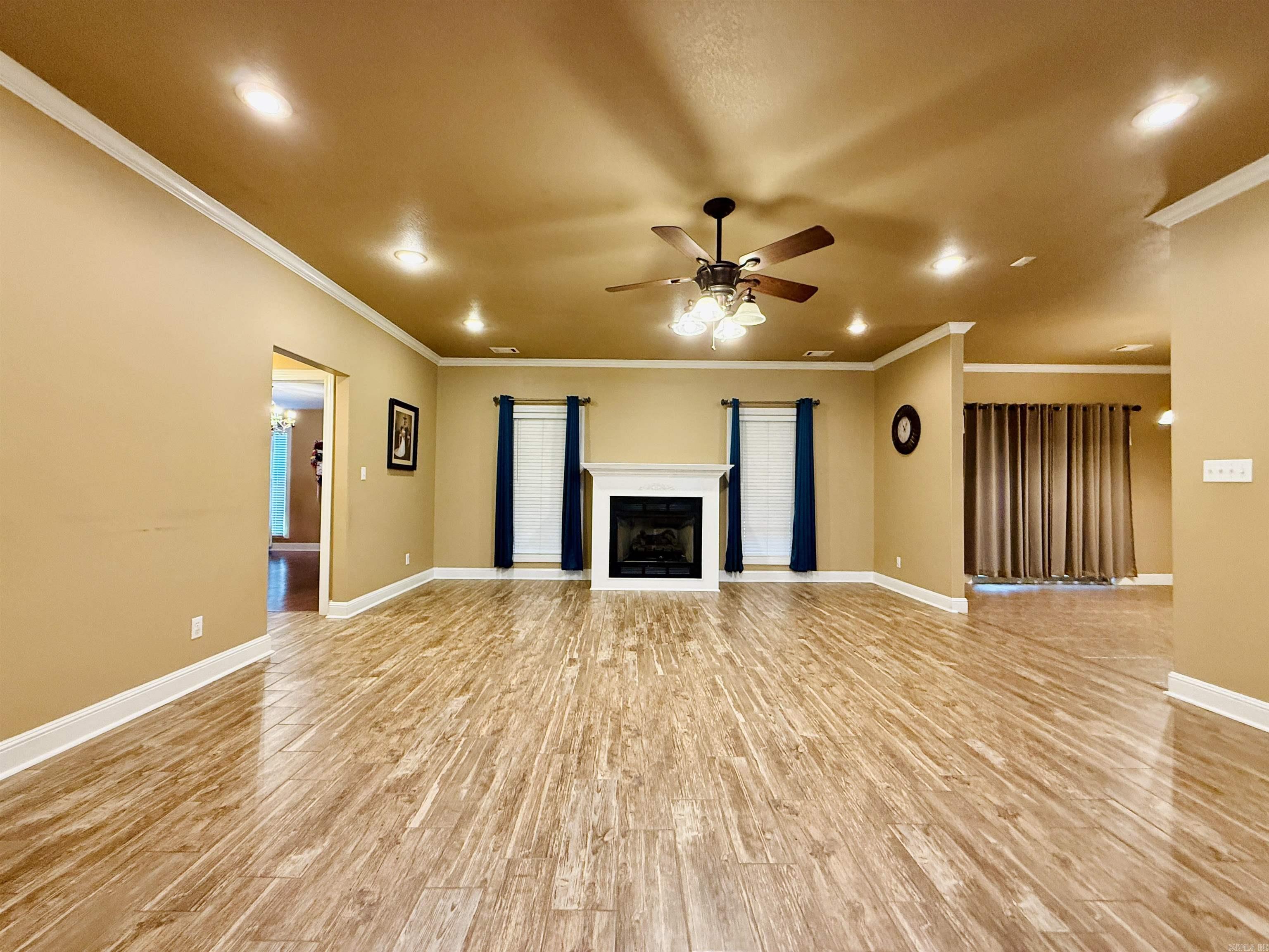 Country Lake - Residential
