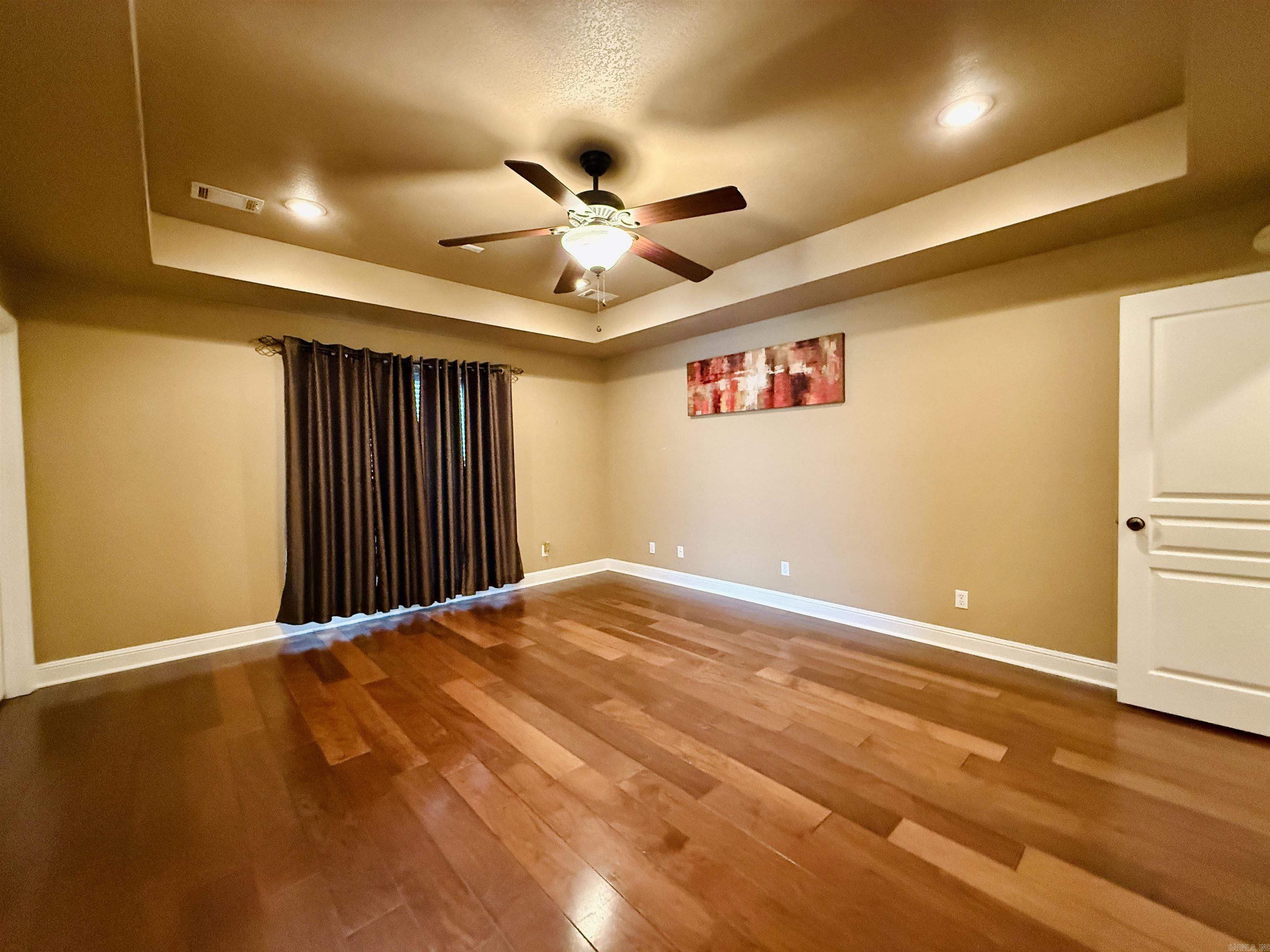 Country Lake - Residential