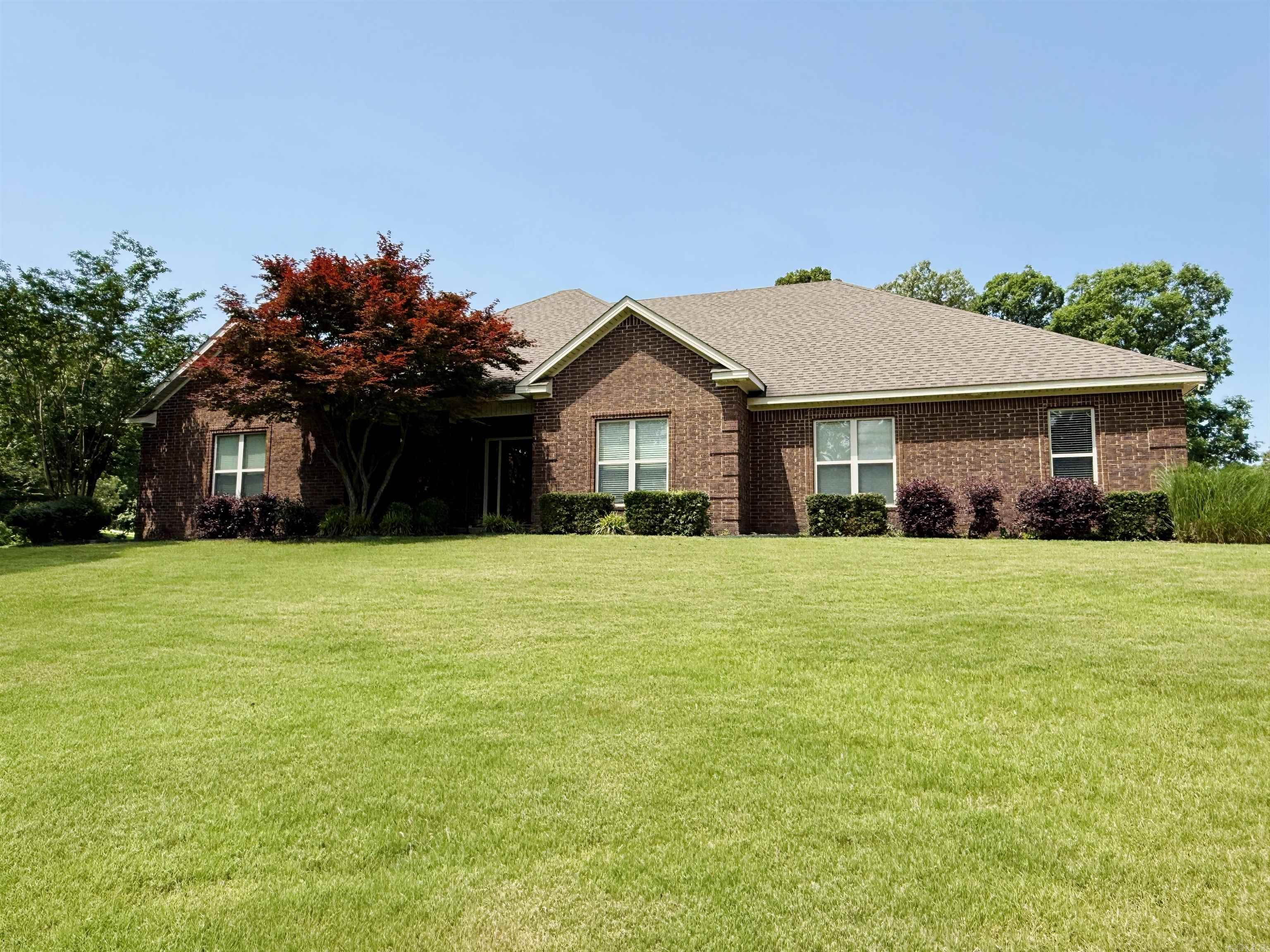 Country Lake - Residential