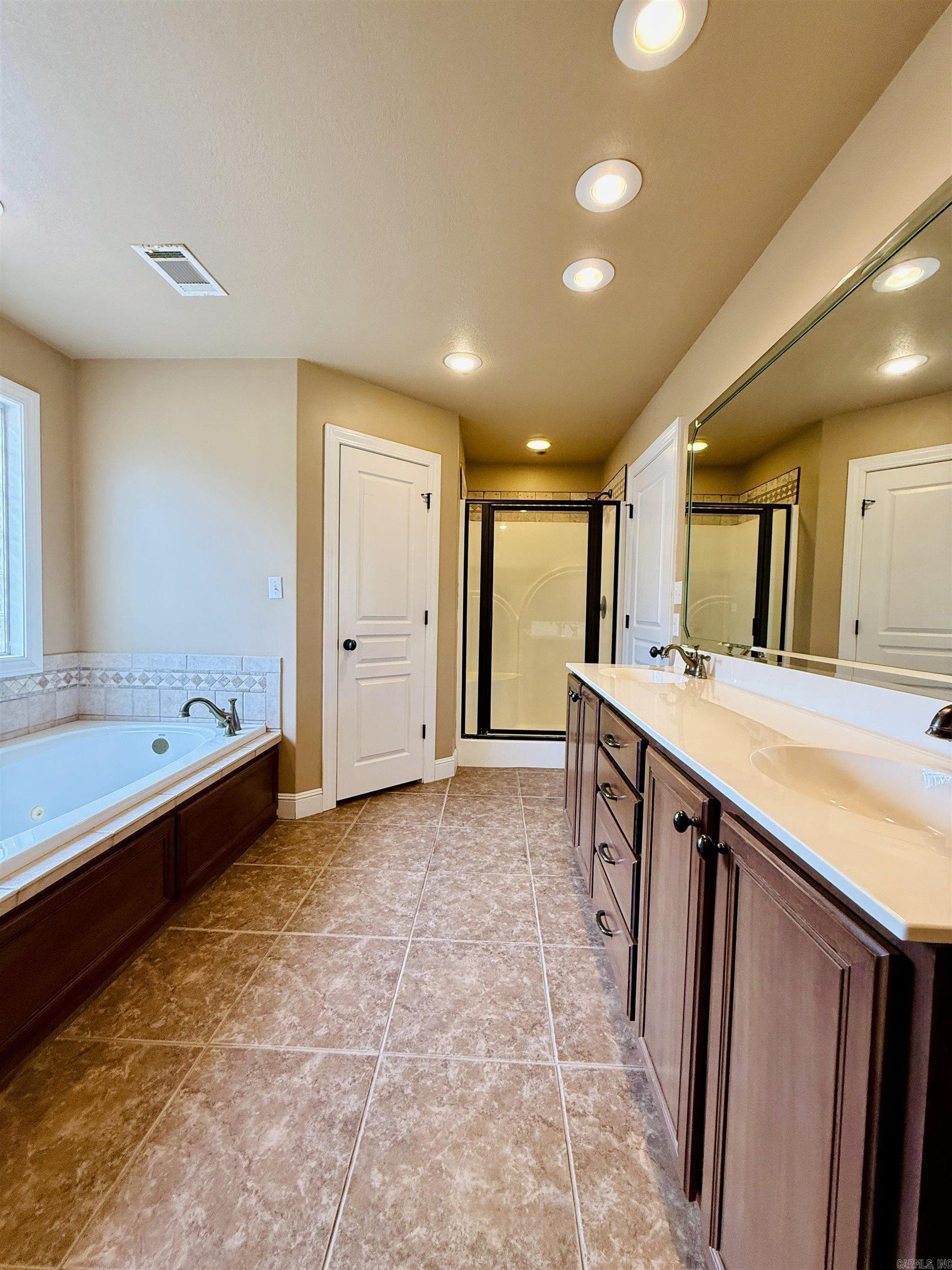 Country Lake - Residential