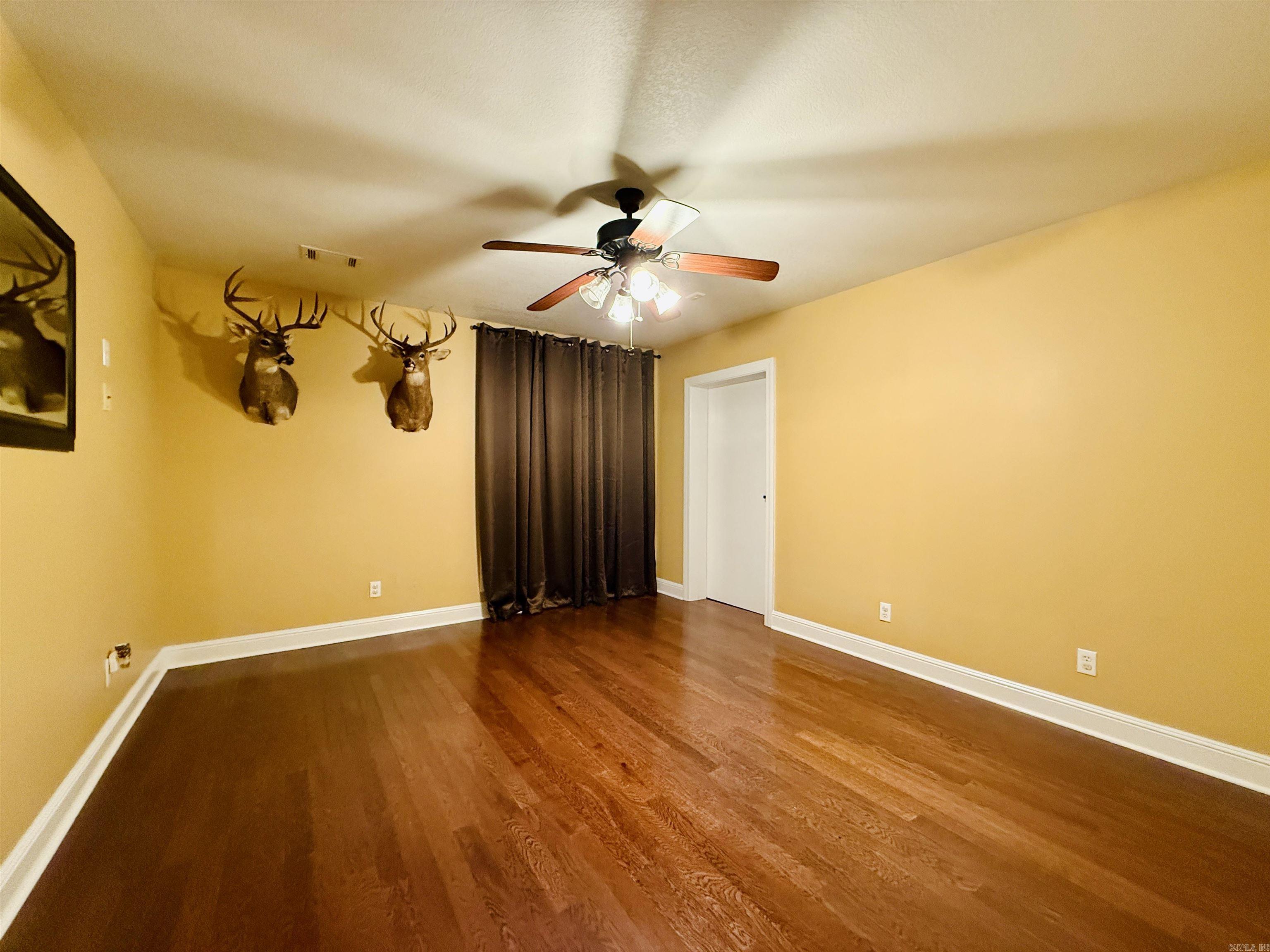 Country Lake - Residential