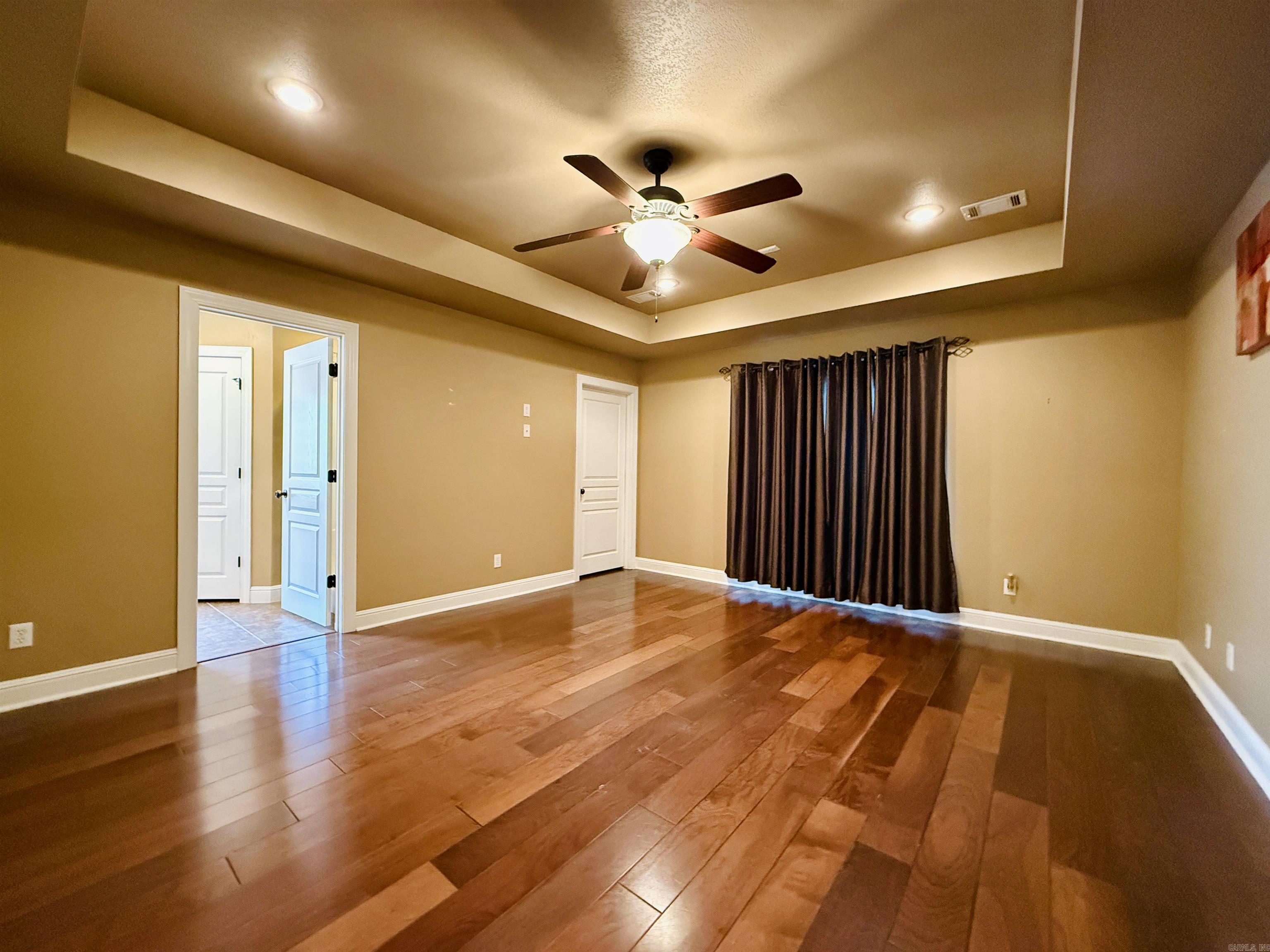 Country Lake - Residential