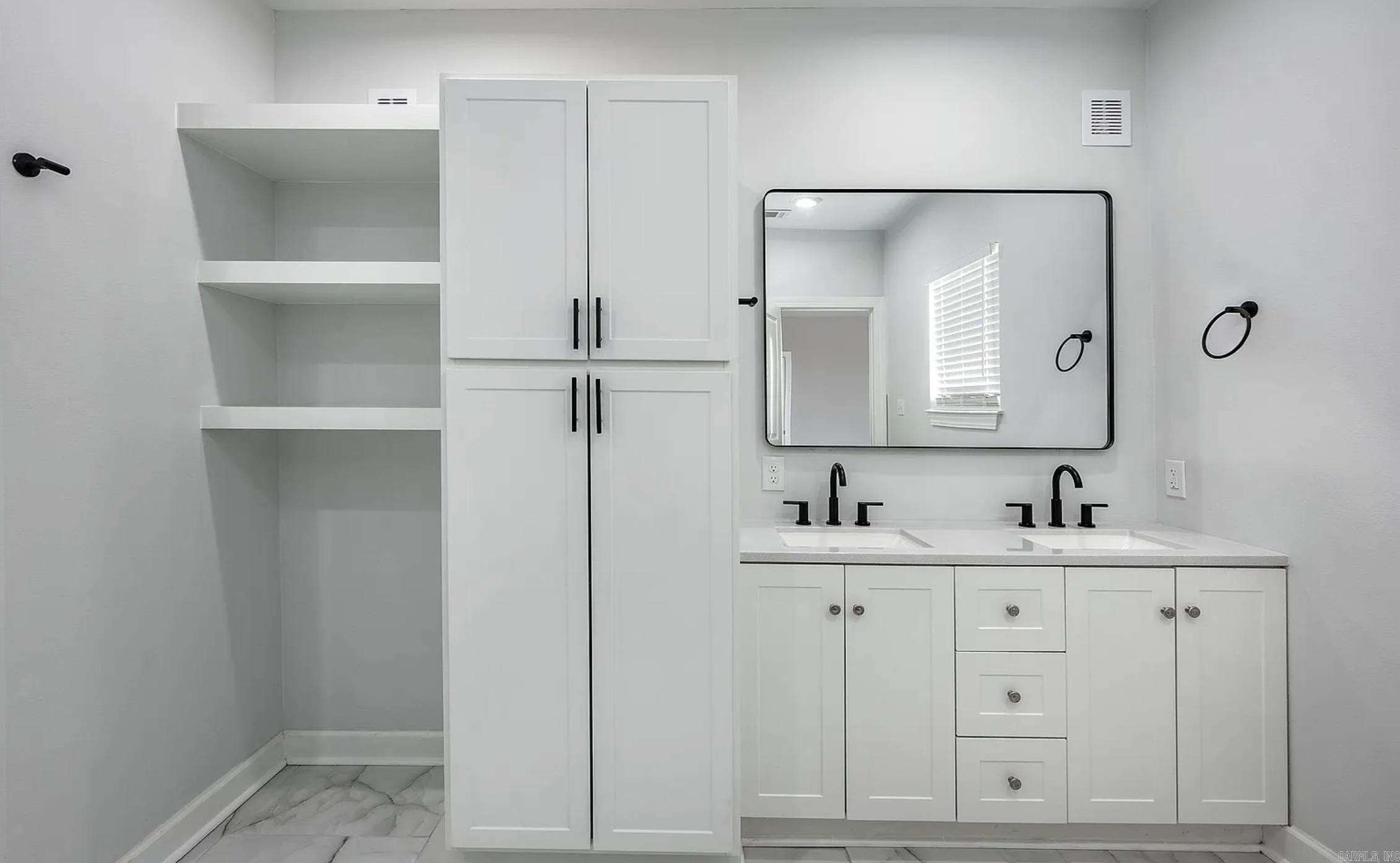 Worthen Wat - Residential Lease
