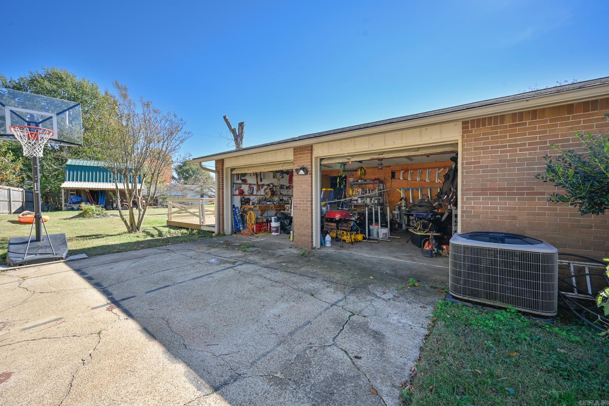 Riales - Residential