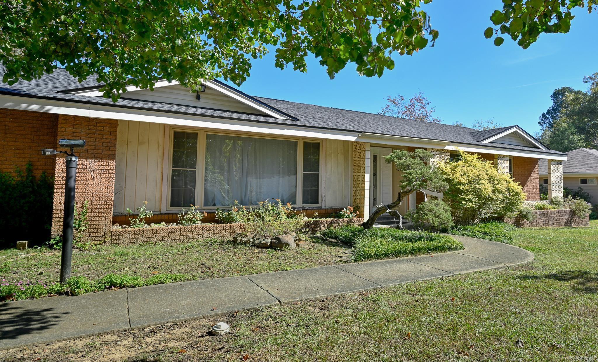 Riales - Residential