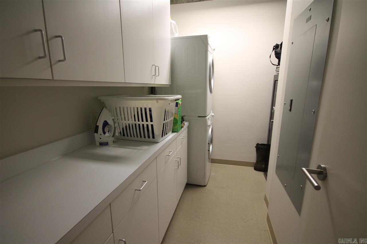 300 THIRD HPR - Residential