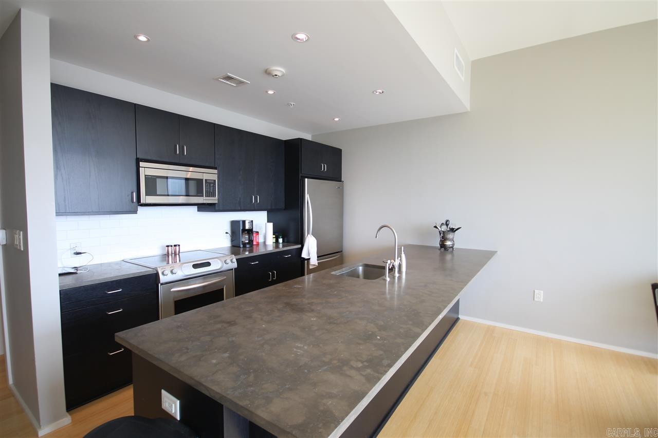 300 THIRD HPR - Residential