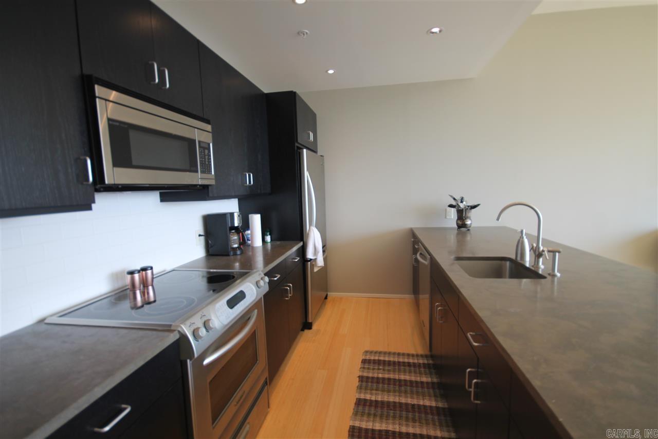 300 THIRD HPR - Residential