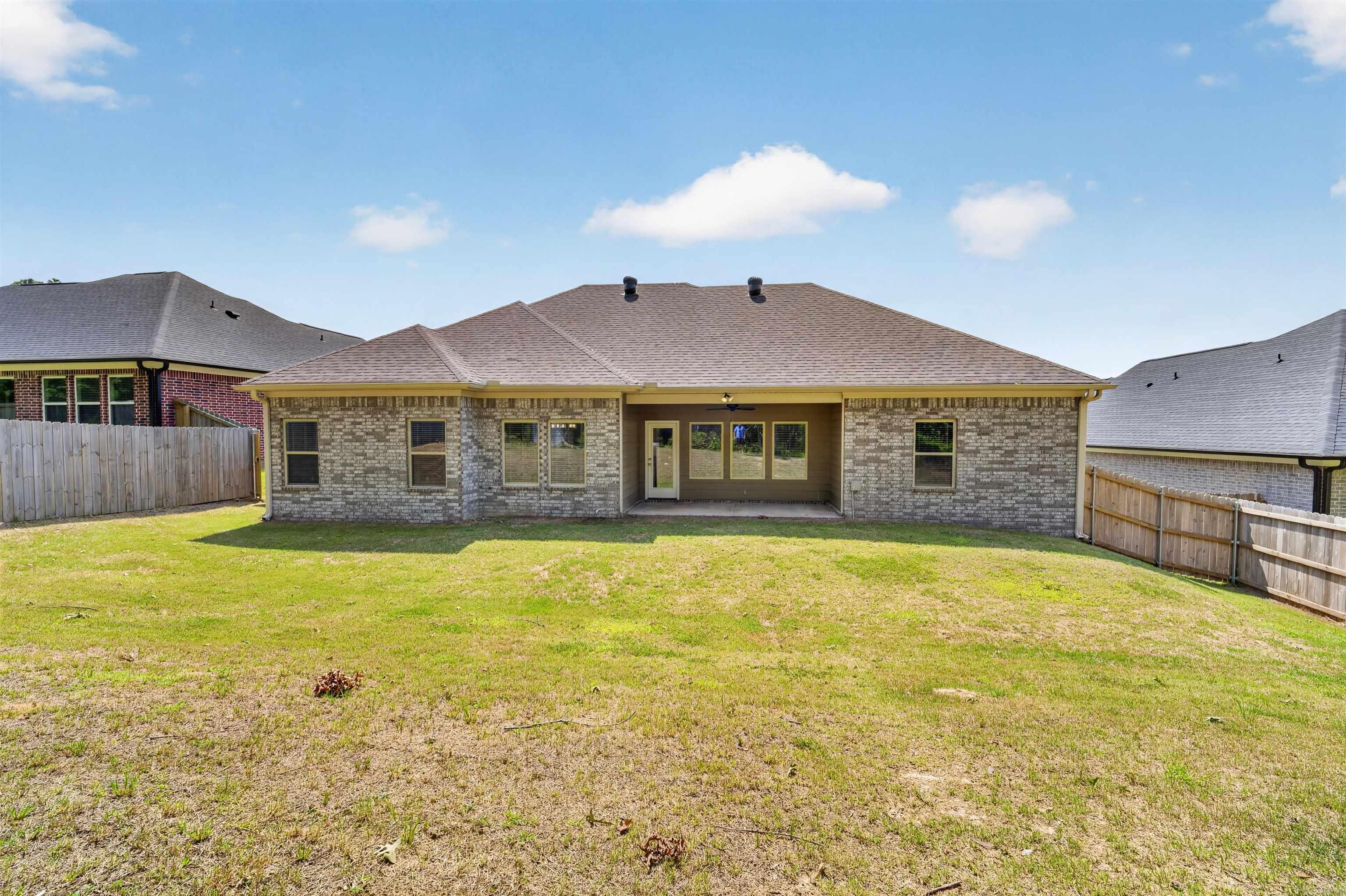 CYPRESS VALLEY - Residential