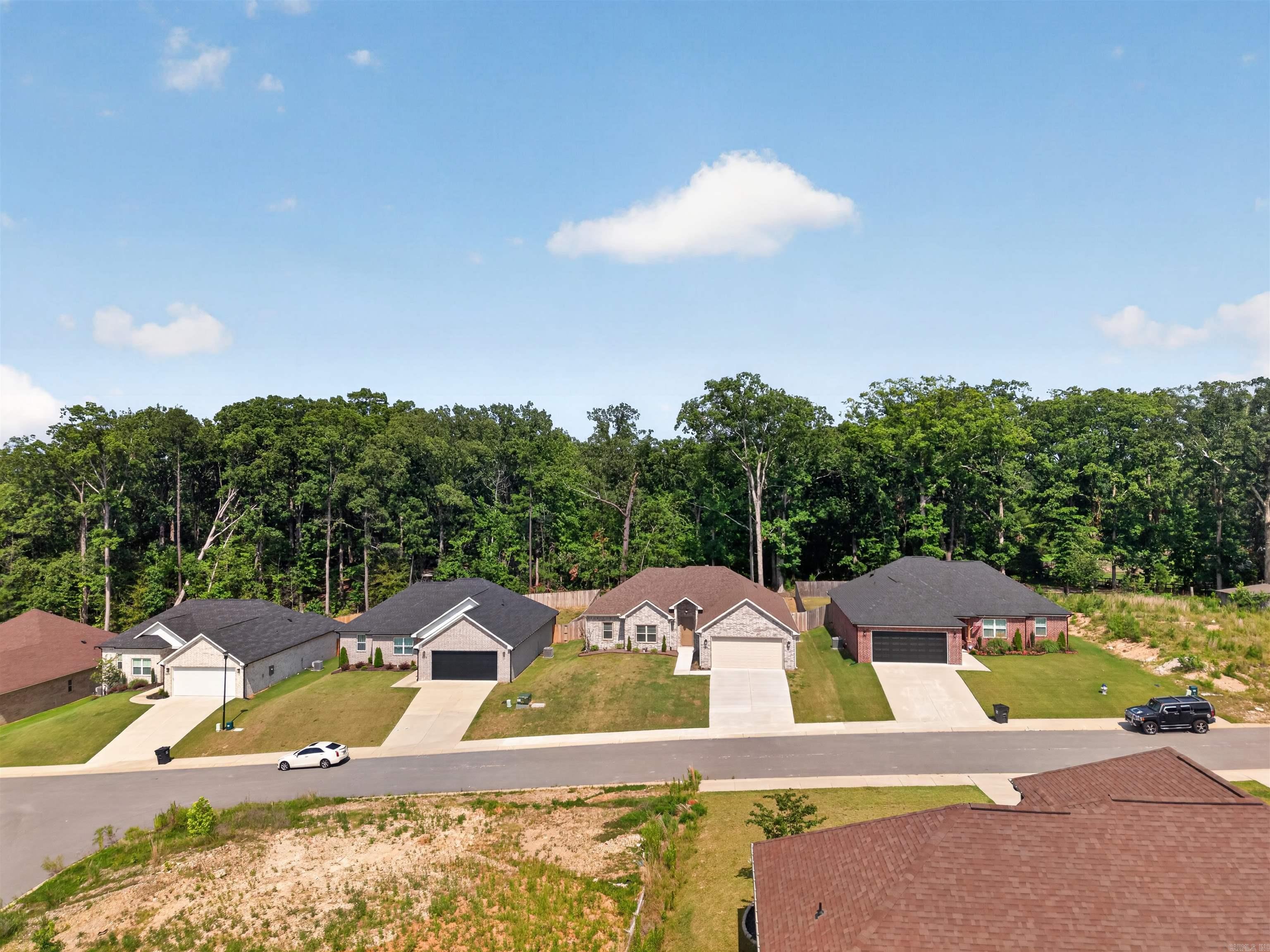 CYPRESS VALLEY - Residential