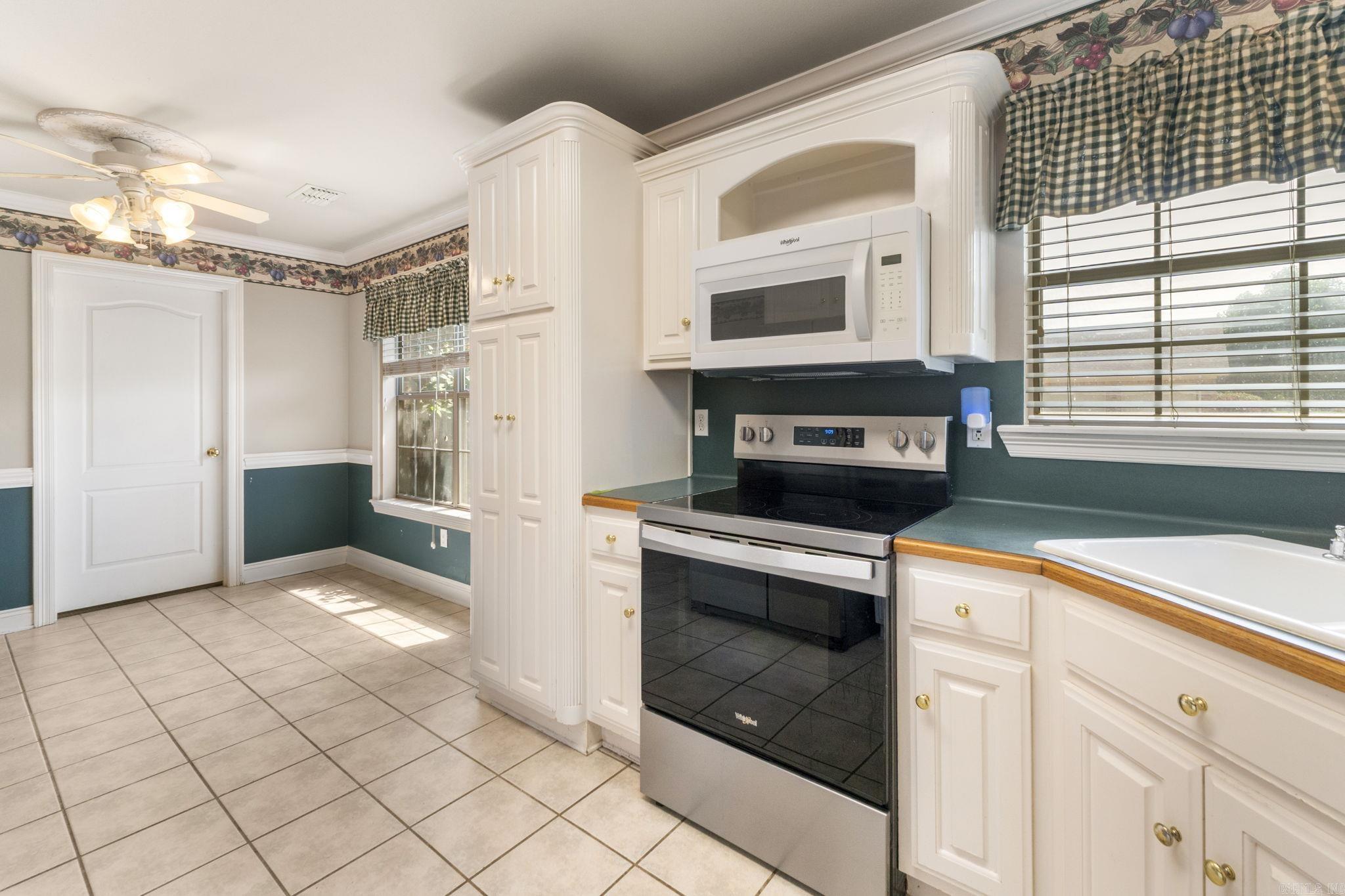 AUTUMN WOOD ESTATES - Residential