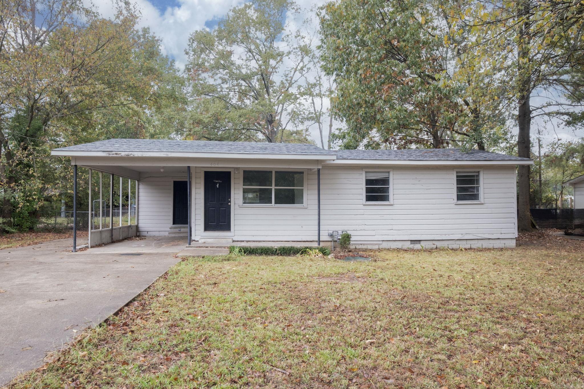 Don't miss this charming 3 Bed, 1 Bath Home in a quiet cul-de-sac conveniently located in the Heart of Cabot. Recently updated, this delightful home offers 3 bedrooms, 1 bath, and a large fenced in backyard. Whether you are a first time home buyer or an investor looking for a nice rental property, it's move-in ready and perfect for families. Don't miss this opportunity! Agents see remarks!