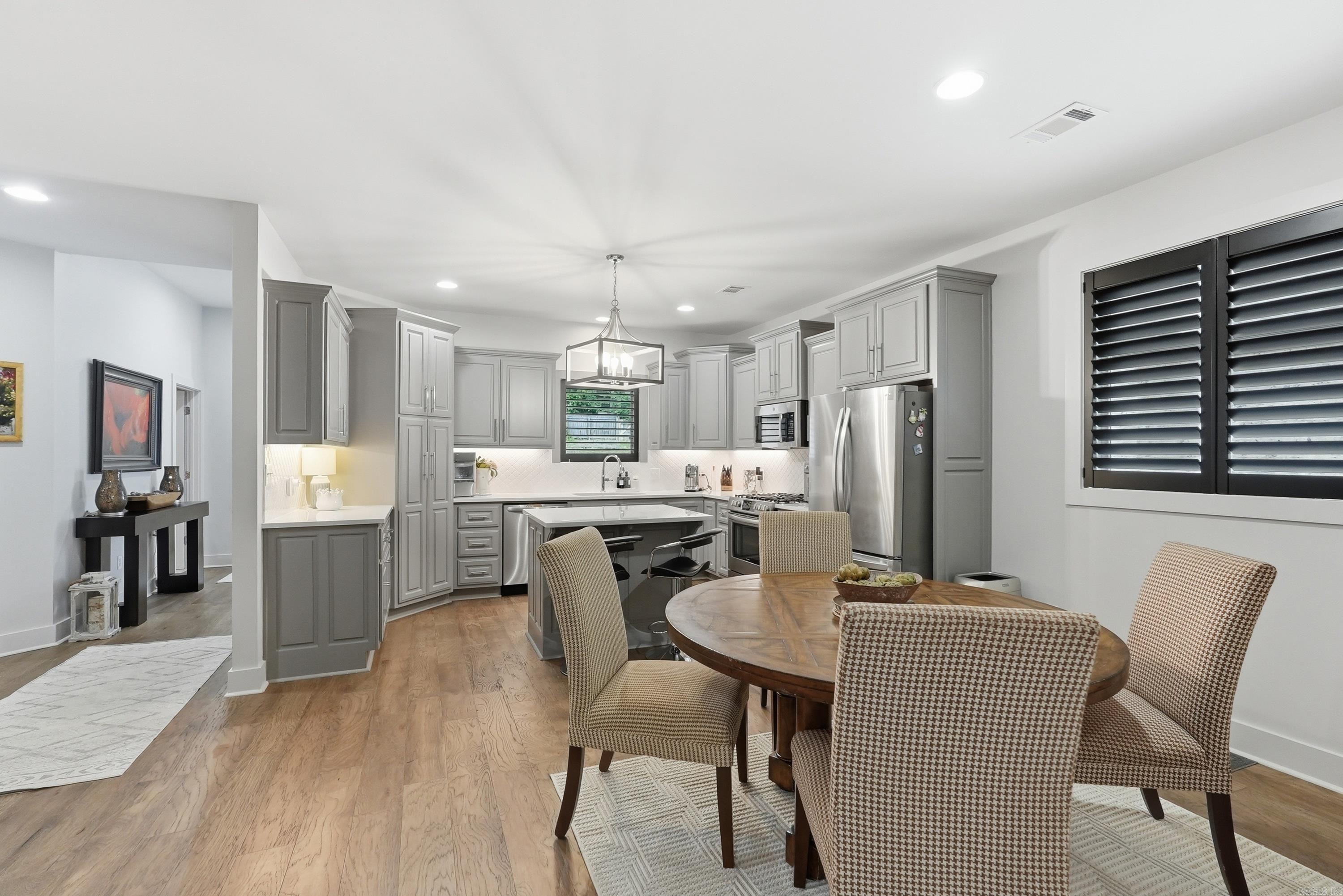 GIBRALTER HGTS - Residential