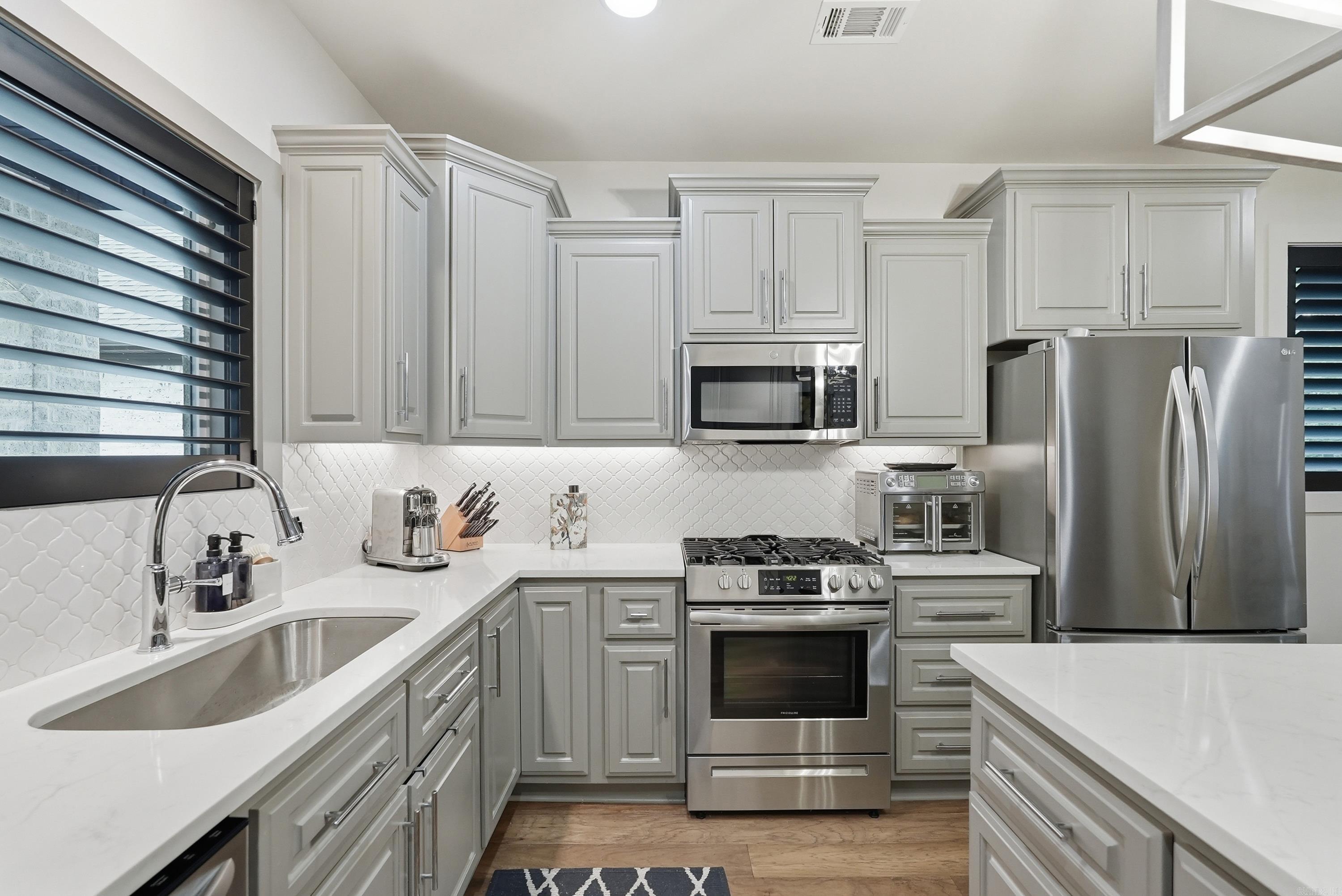 GIBRALTER HGTS - Residential