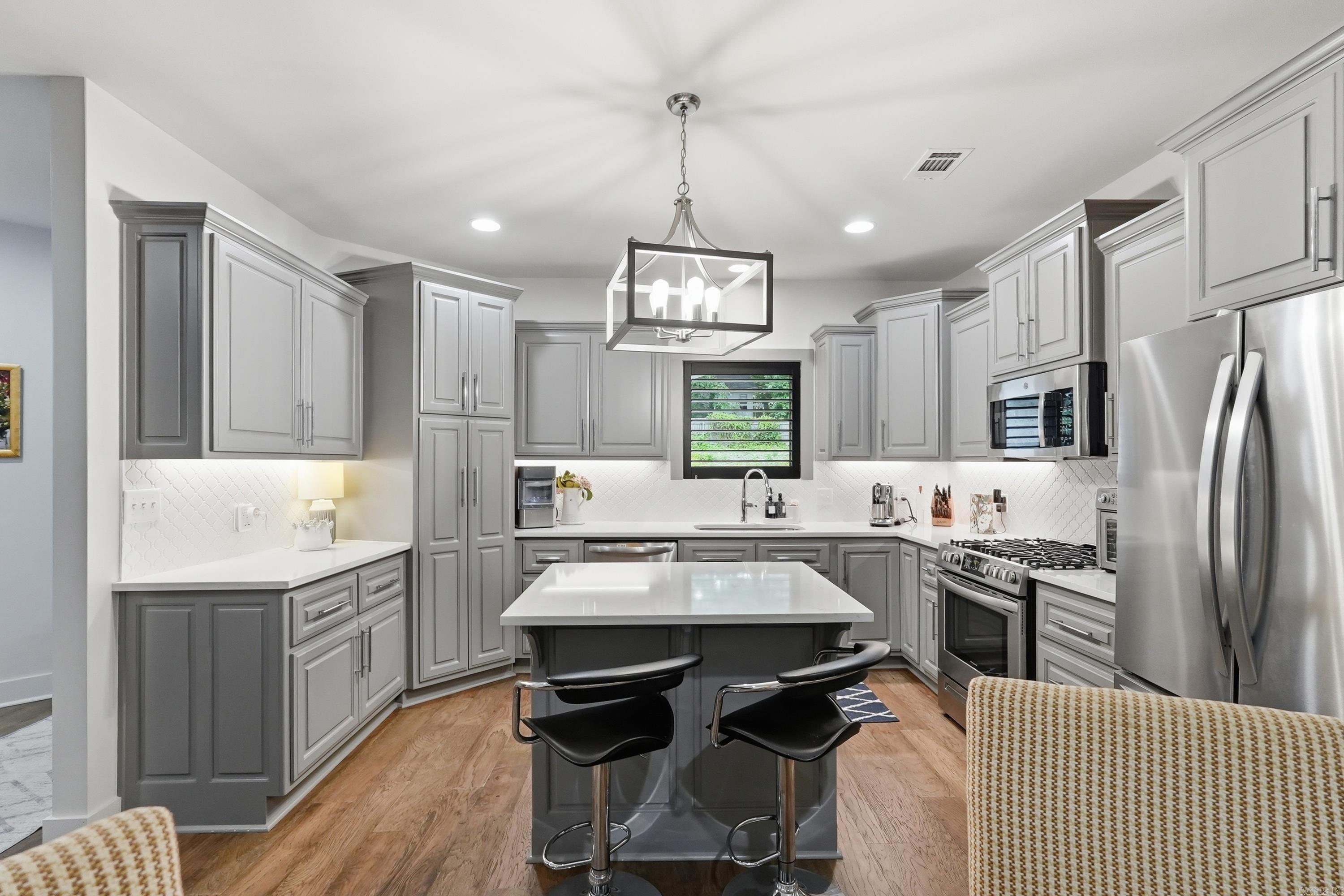 GIBRALTER HGTS - Residential