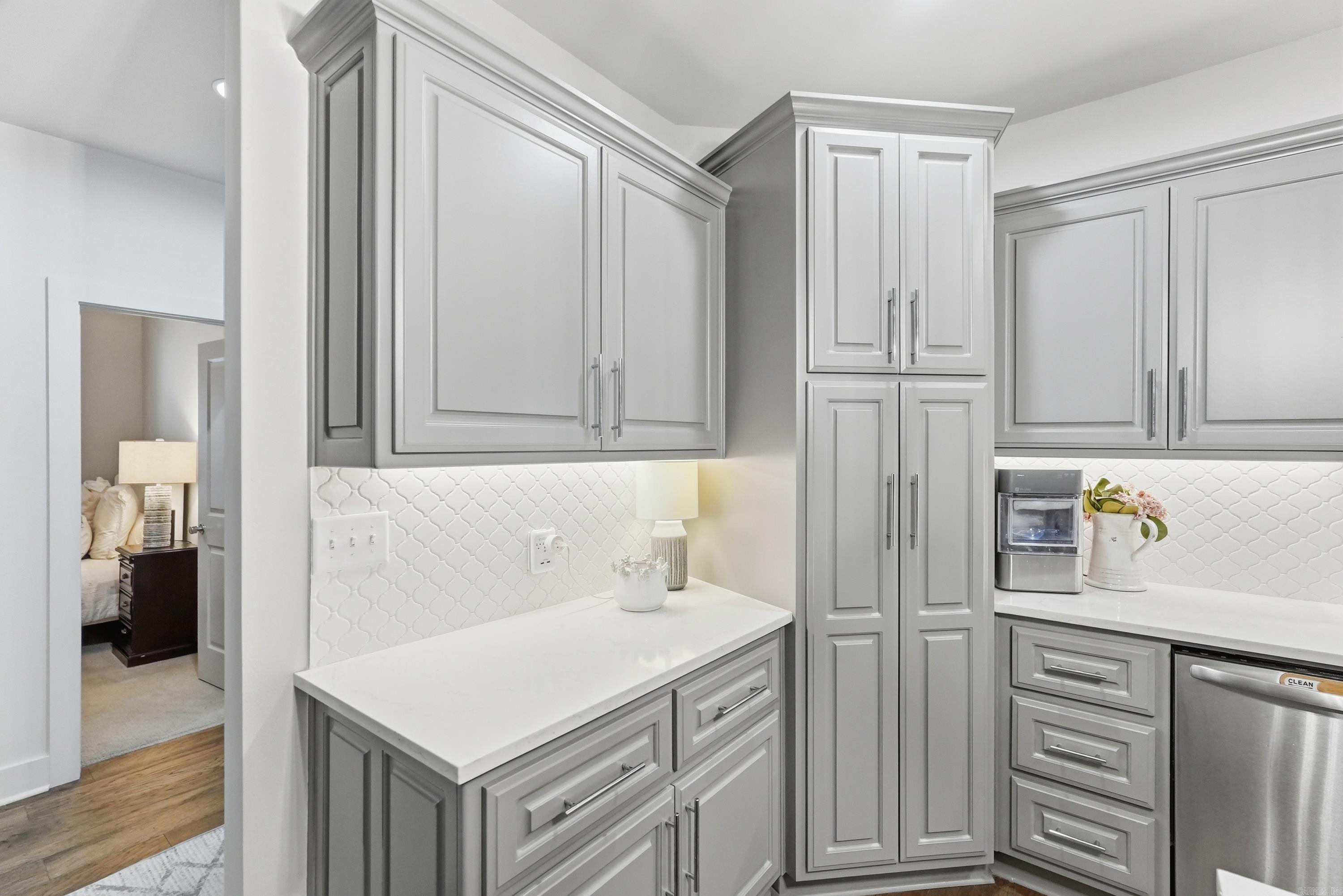 GIBRALTER HGTS - Residential