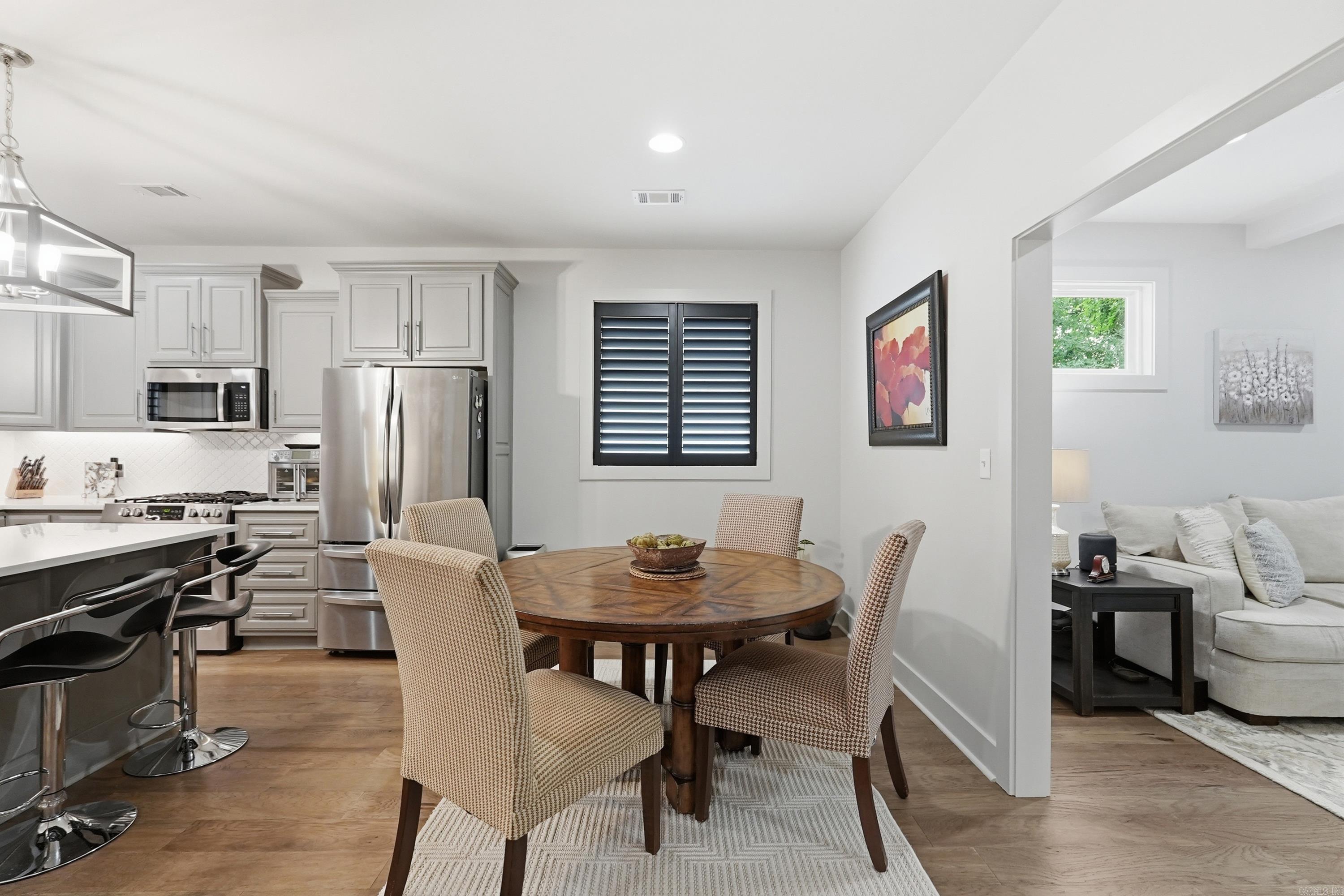 GIBRALTER HGTS - Residential