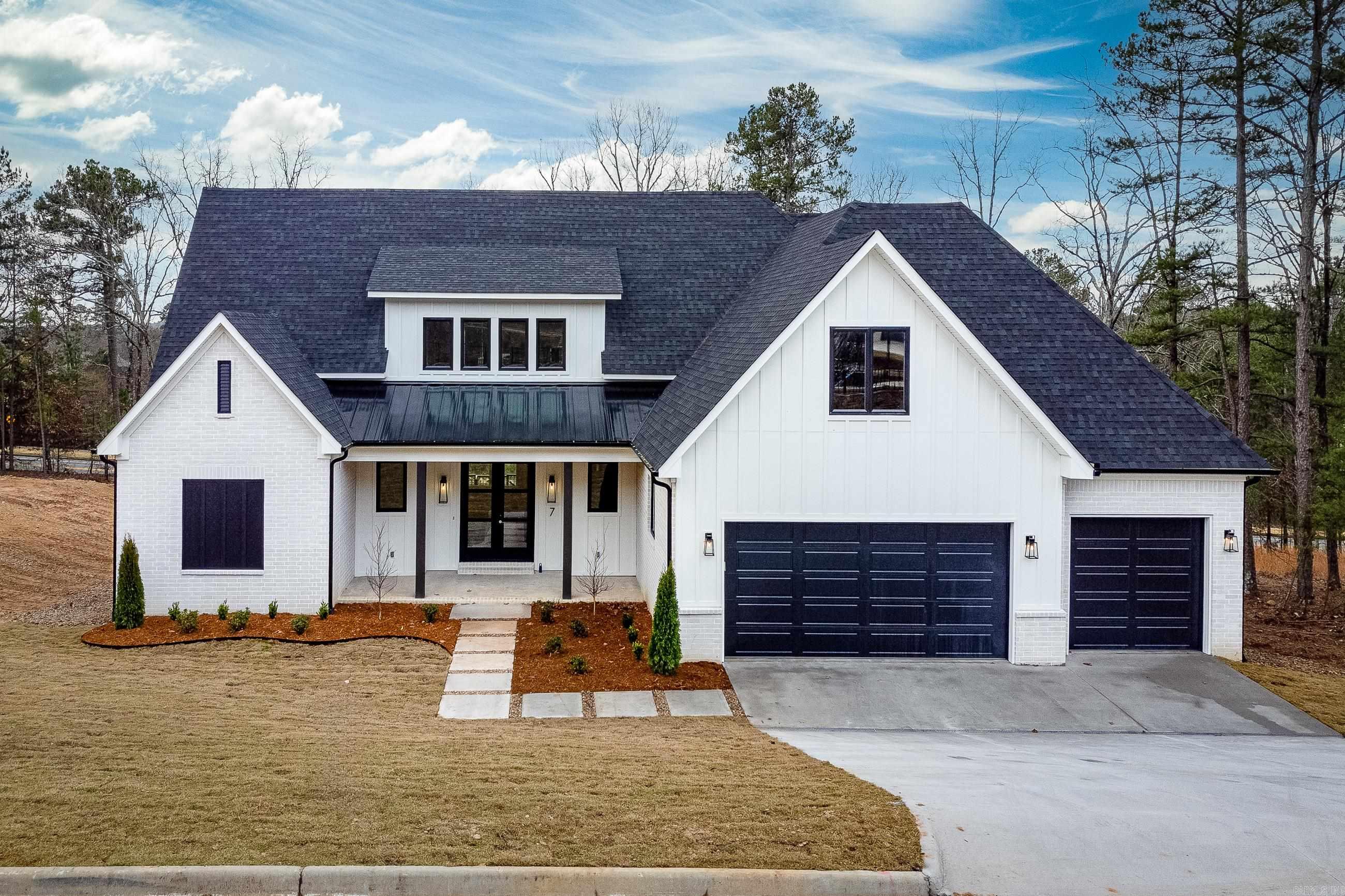 BEAR DEN ESTATES - Residential