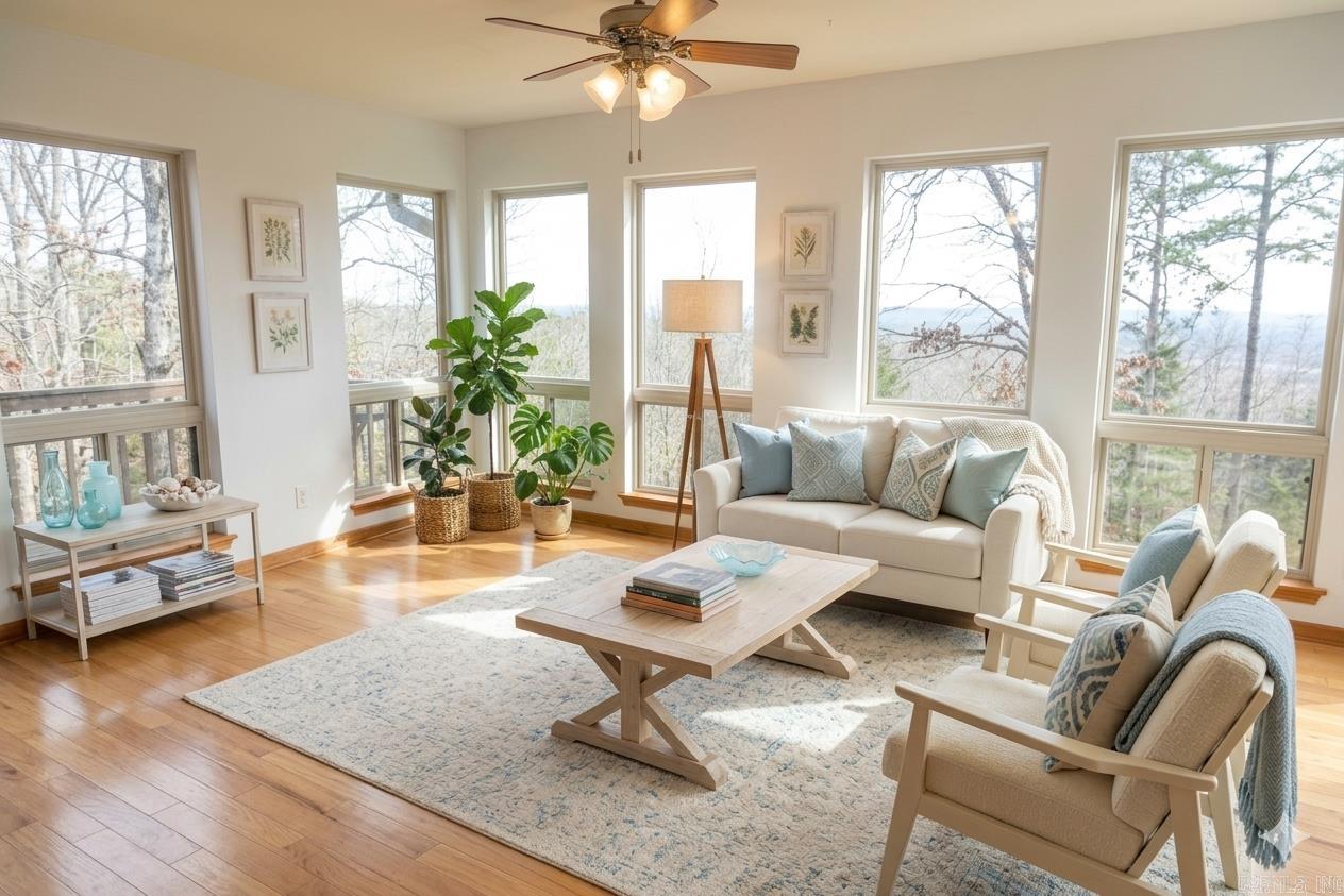 INDIAN HILLS - Residential