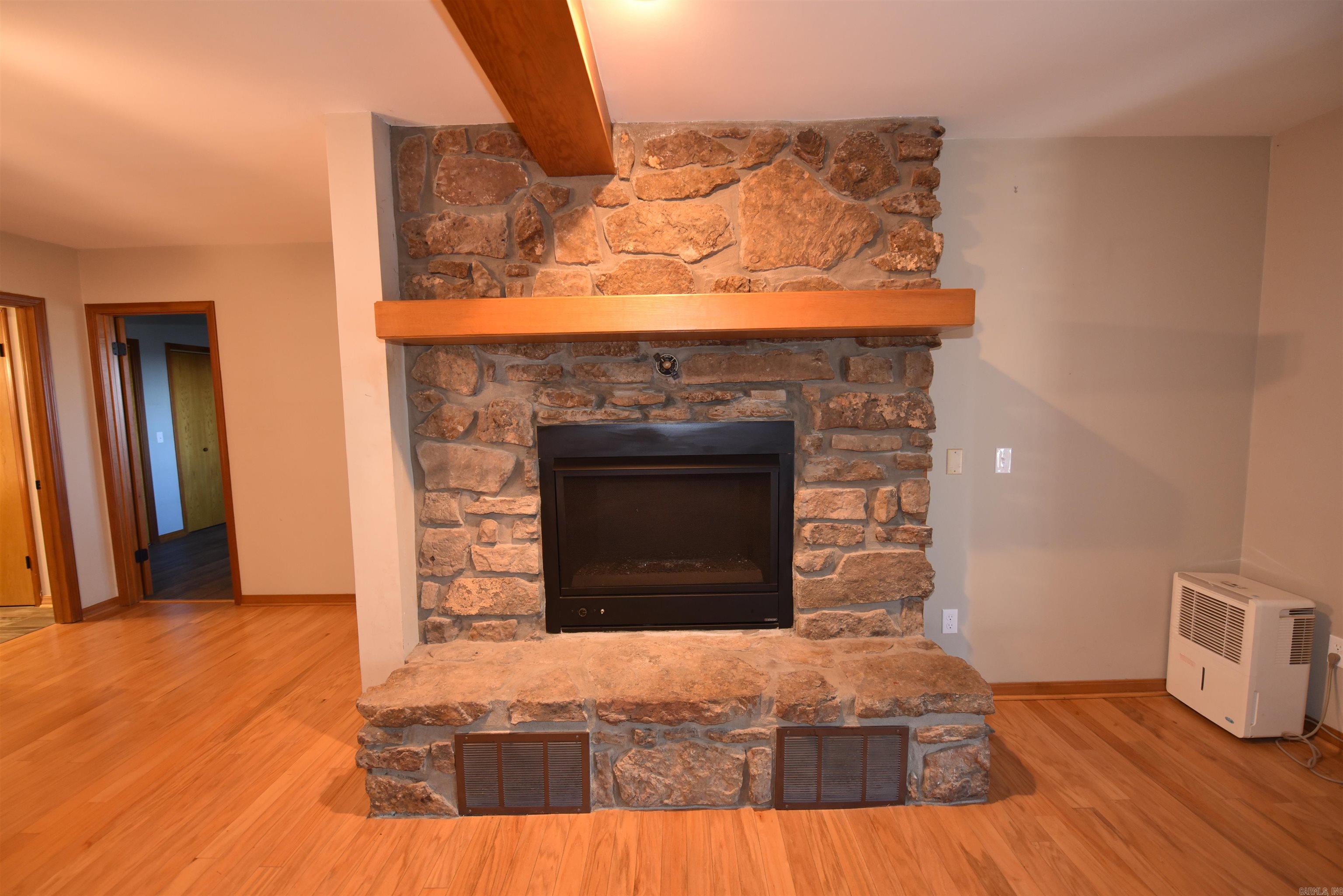 INDIAN HILLS - Residential