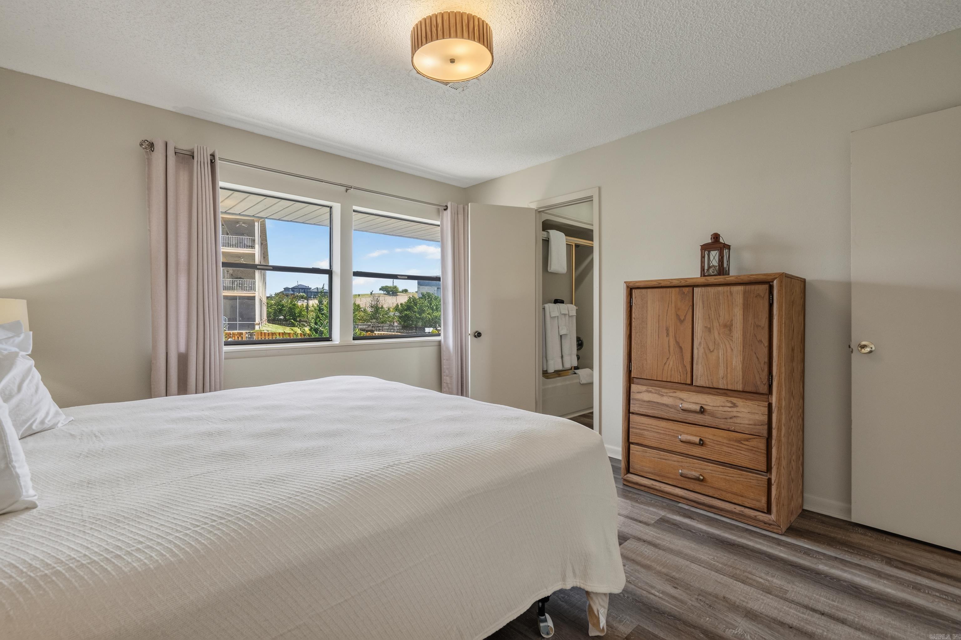 EMERALD ISLE HPR - Residential