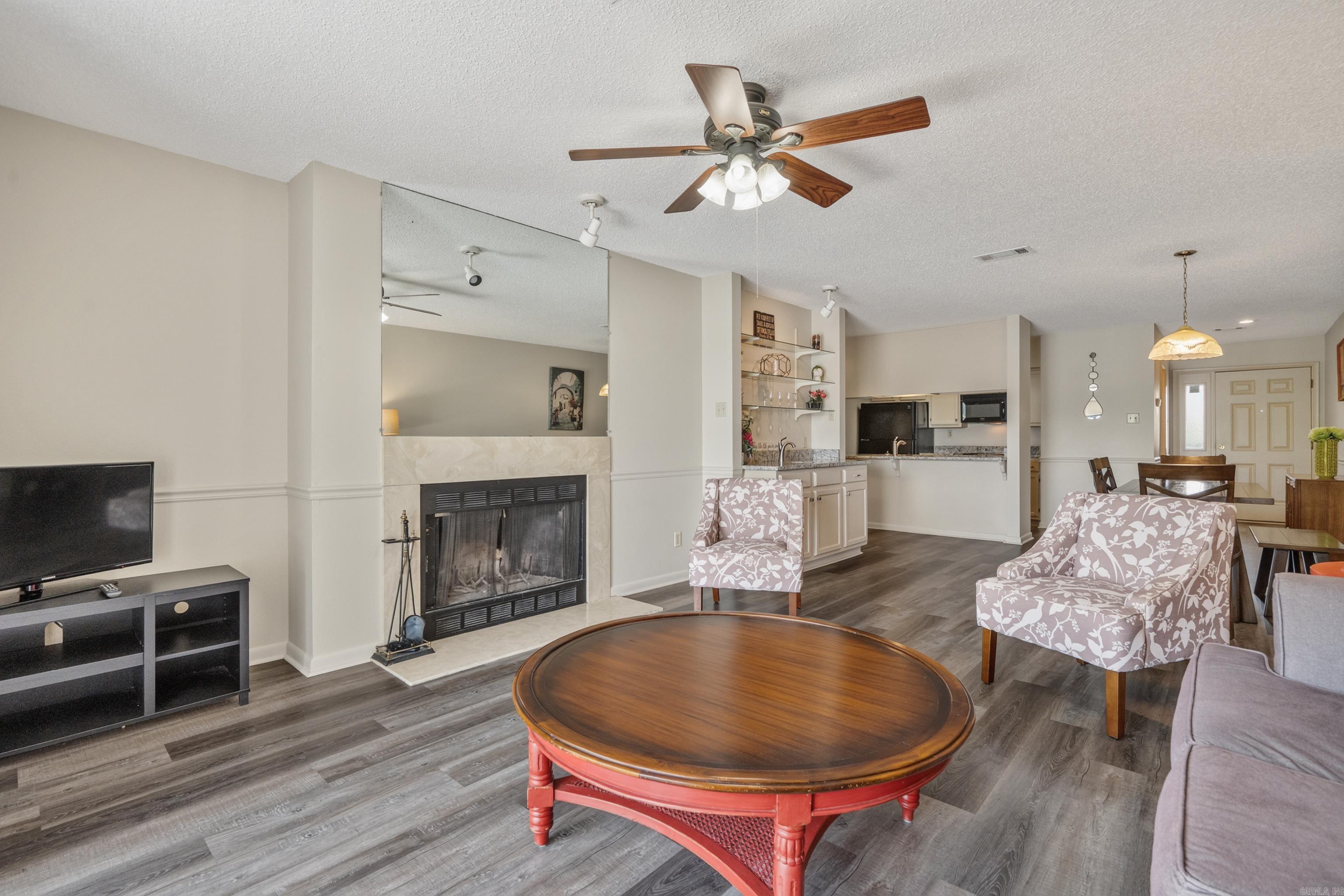EMERALD ISLE HPR - Residential
