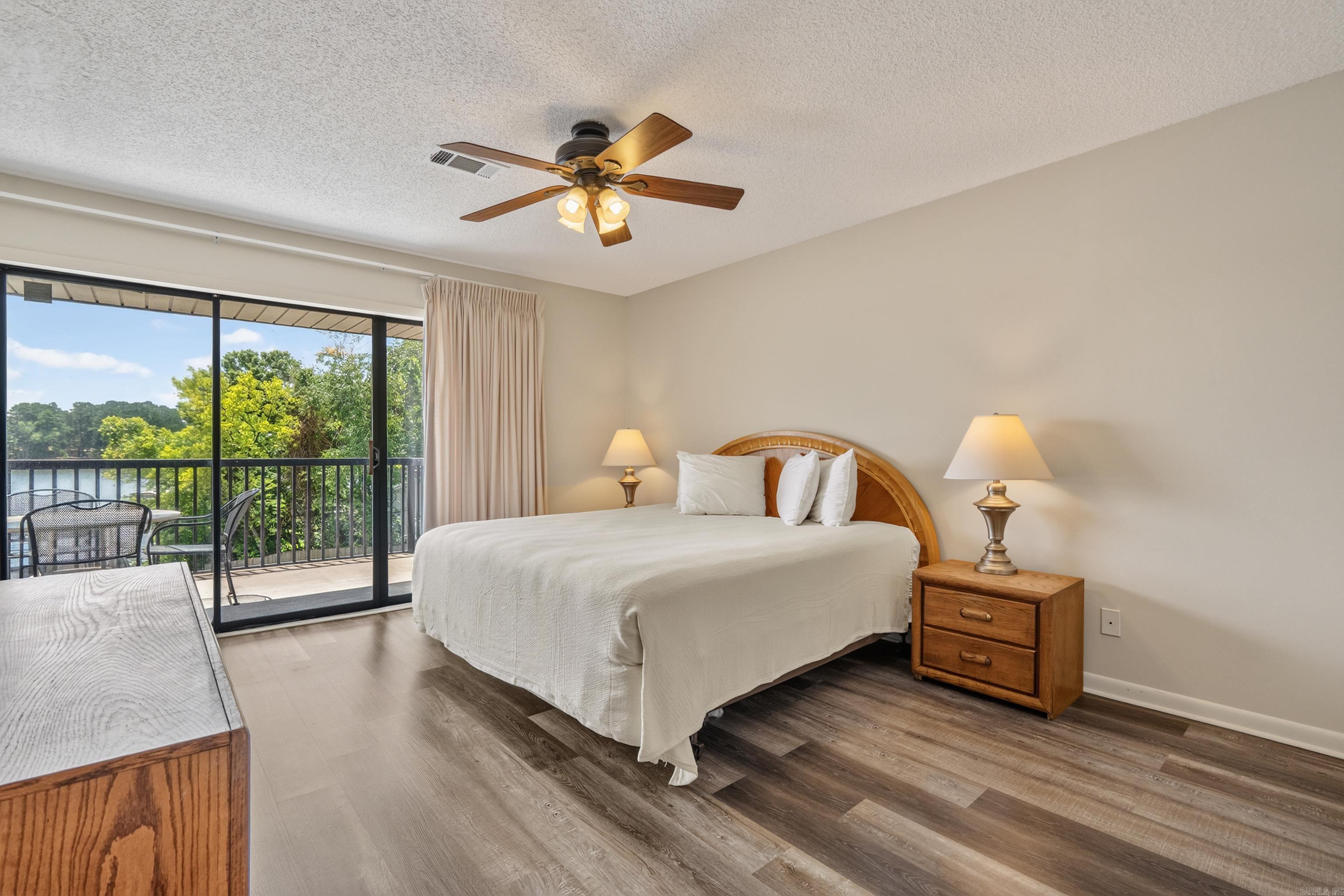 EMERALD ISLE HPR - Residential