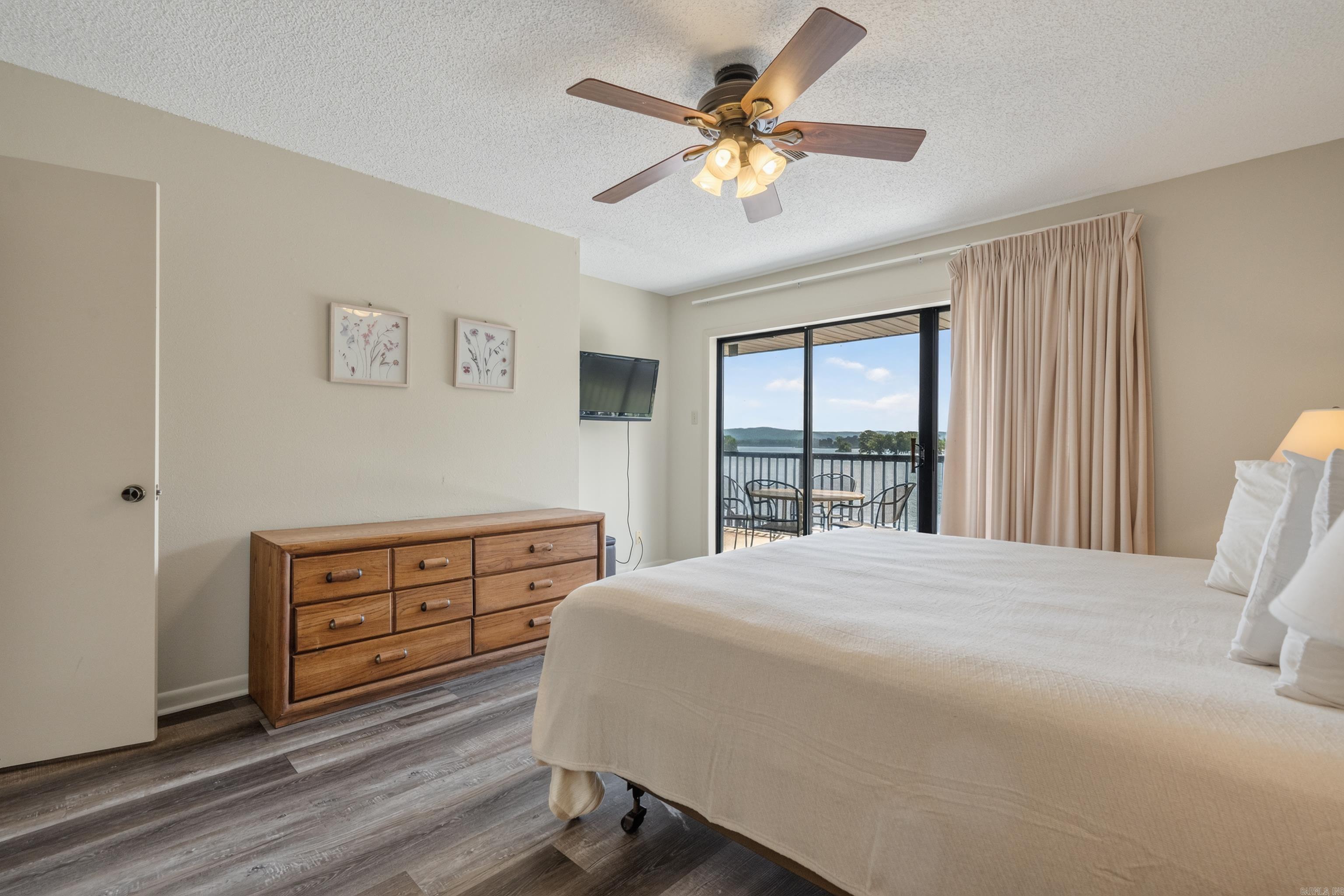 EMERALD ISLE HPR - Residential