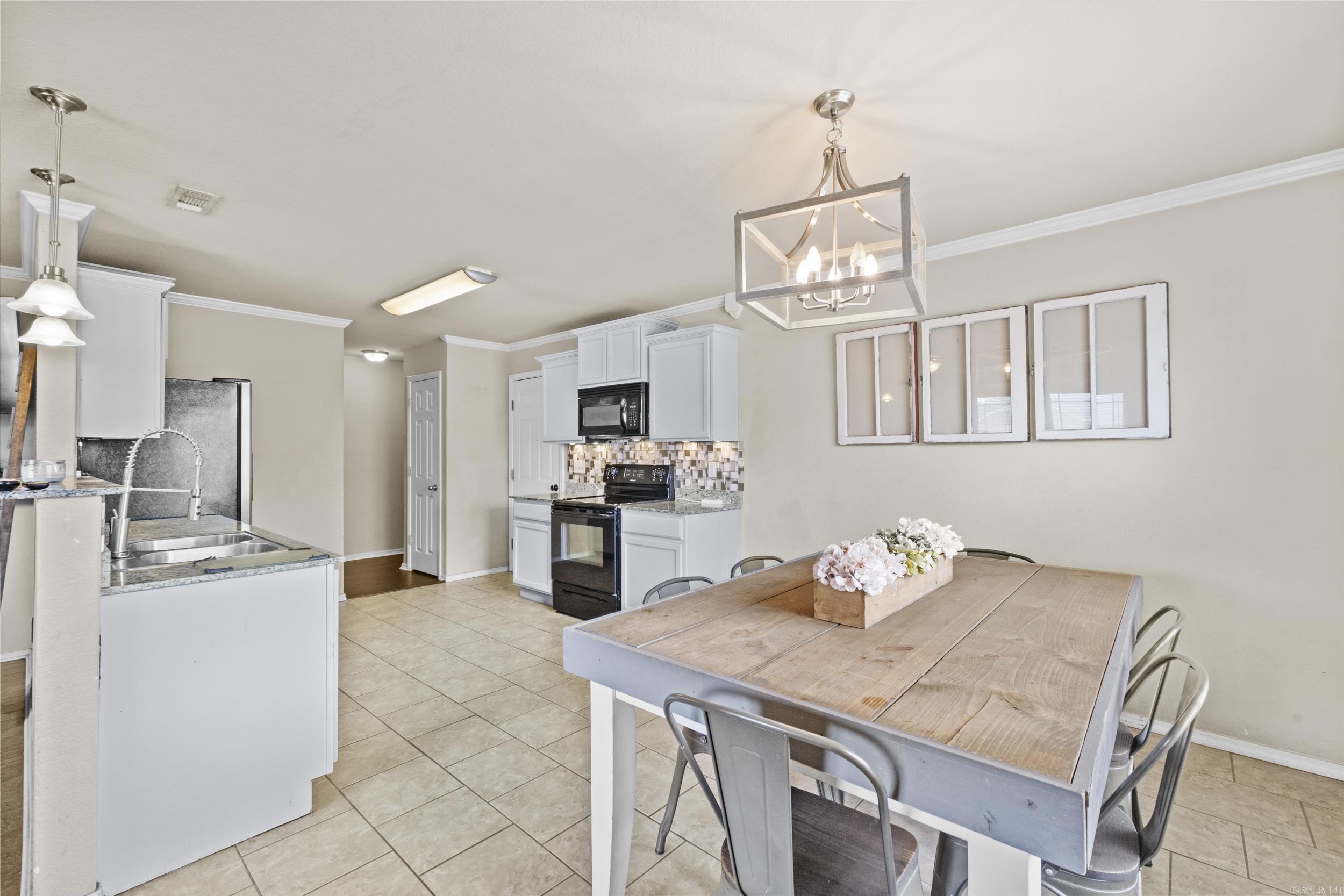 TRAMMEL GARDENS - Residential