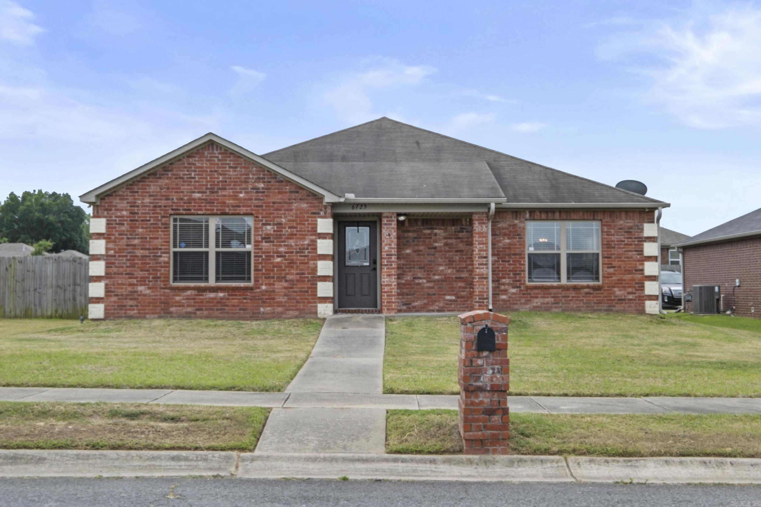 TRAMMEL GARDENS - Residential
