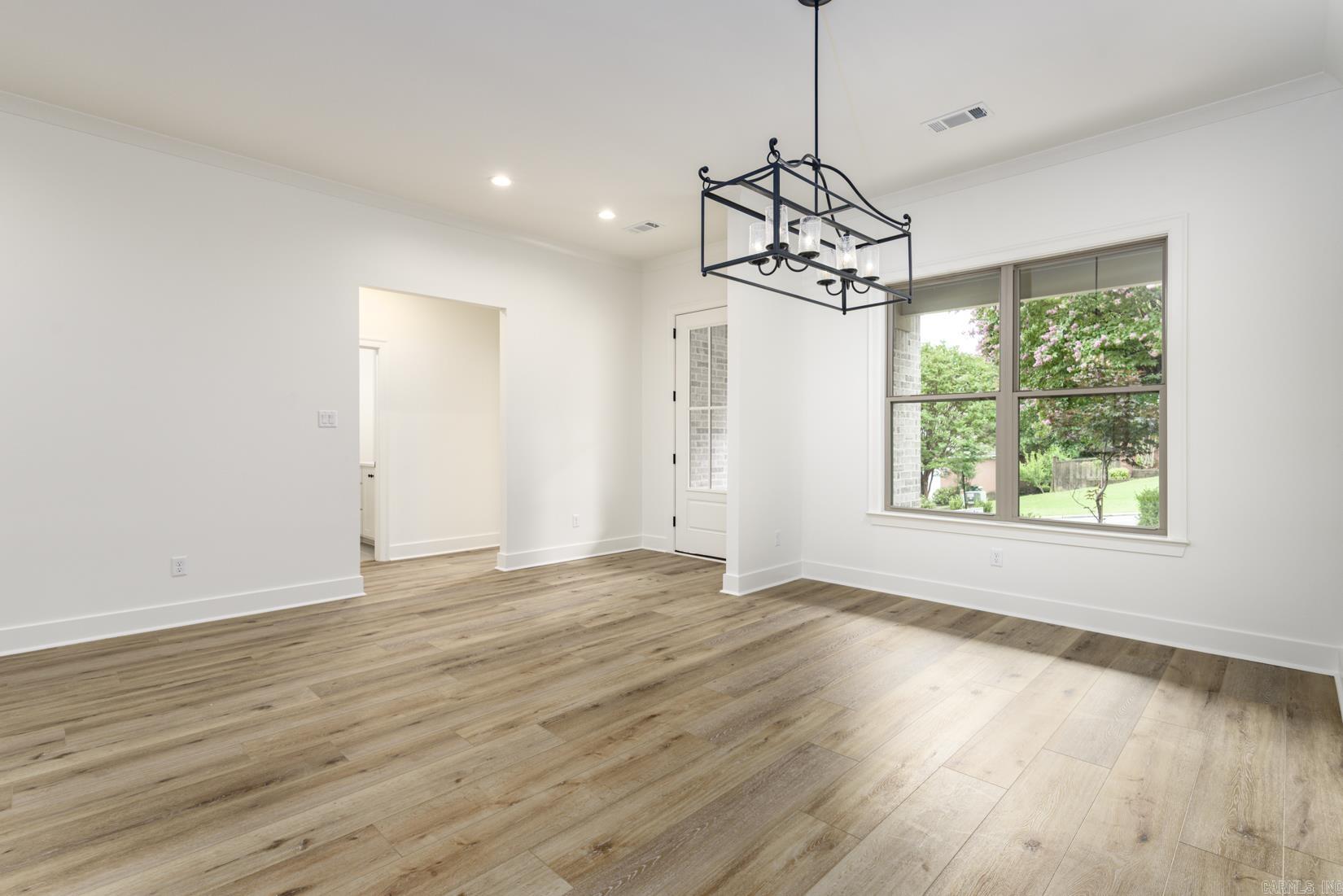 CHENAL VALLEY DUQUESNE COMMUNITY - Residential