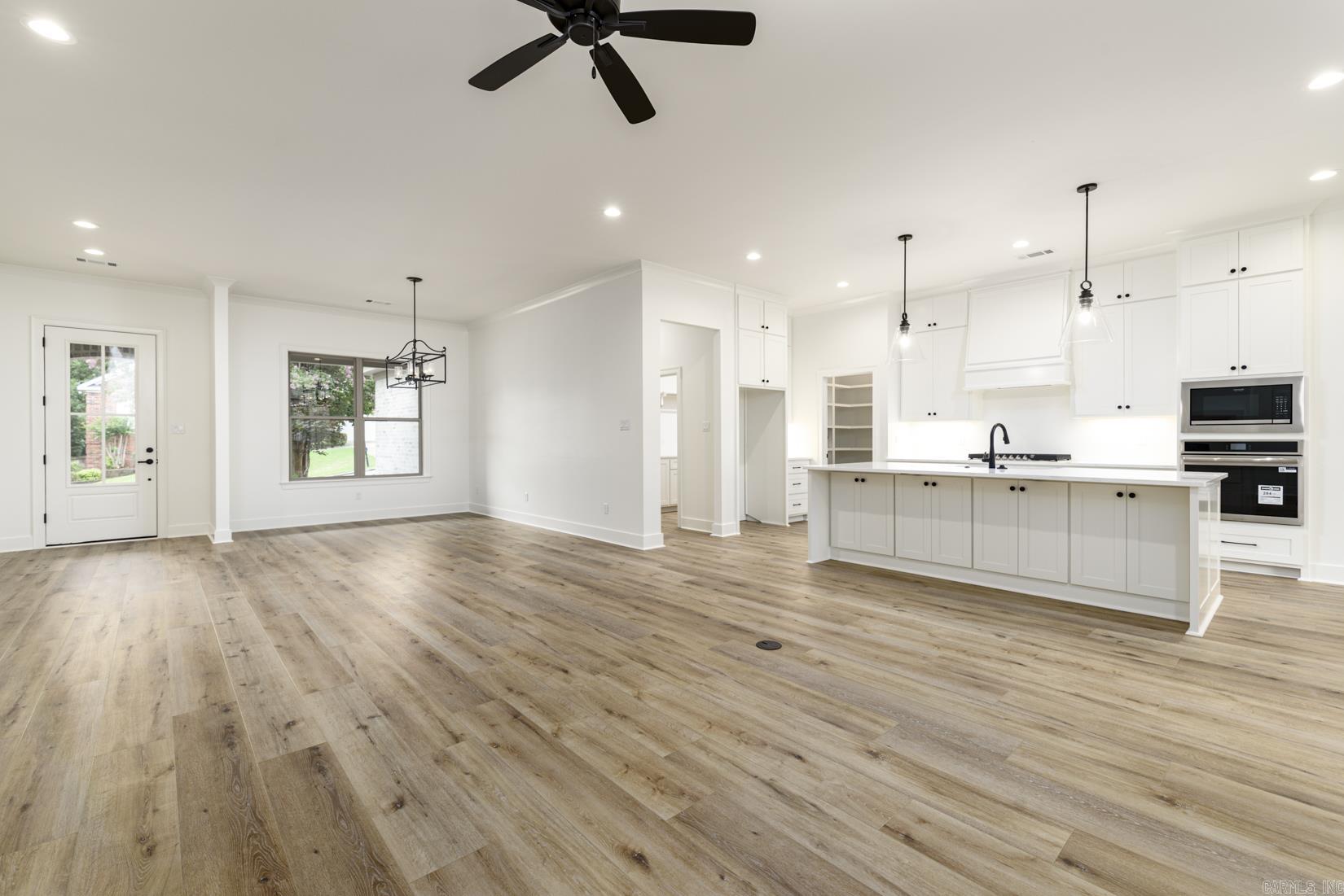 CHENAL VALLEY DUQUESNE COMMUNITY - Residential