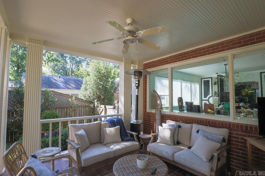 BEVERLY PLACE - Residential