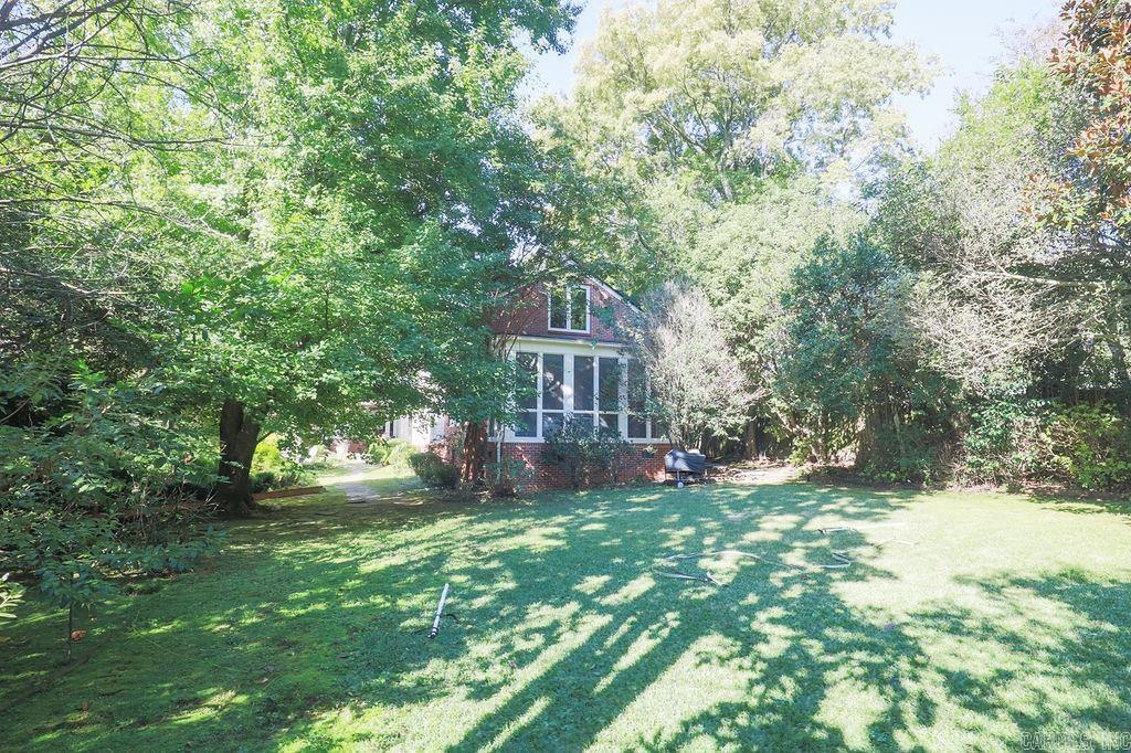 BEVERLY PLACE - Residential