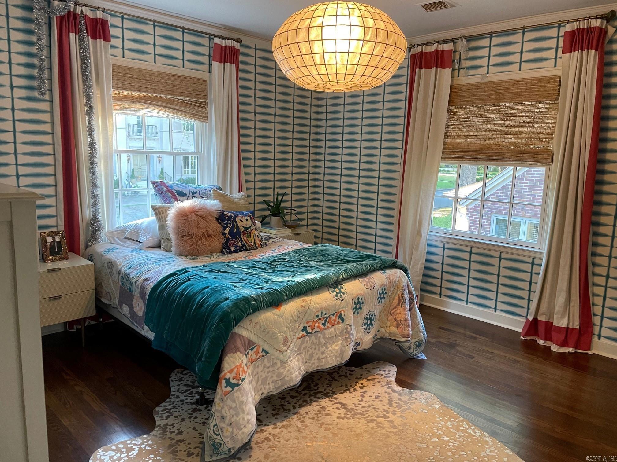 BEVERLY PLACE - Residential