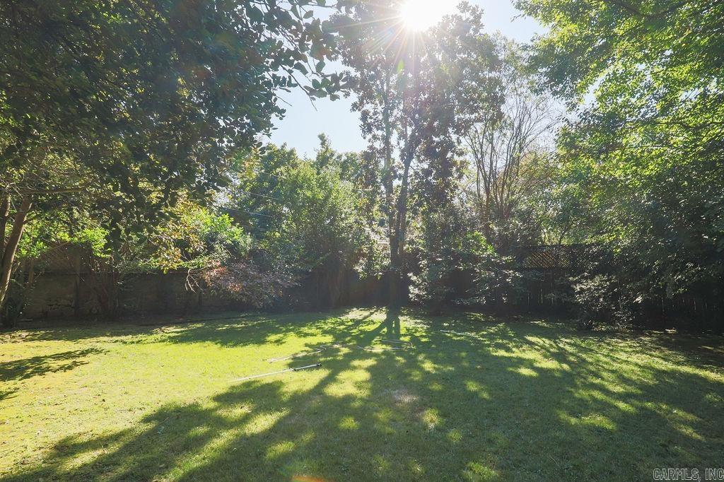 BEVERLY PLACE - Residential