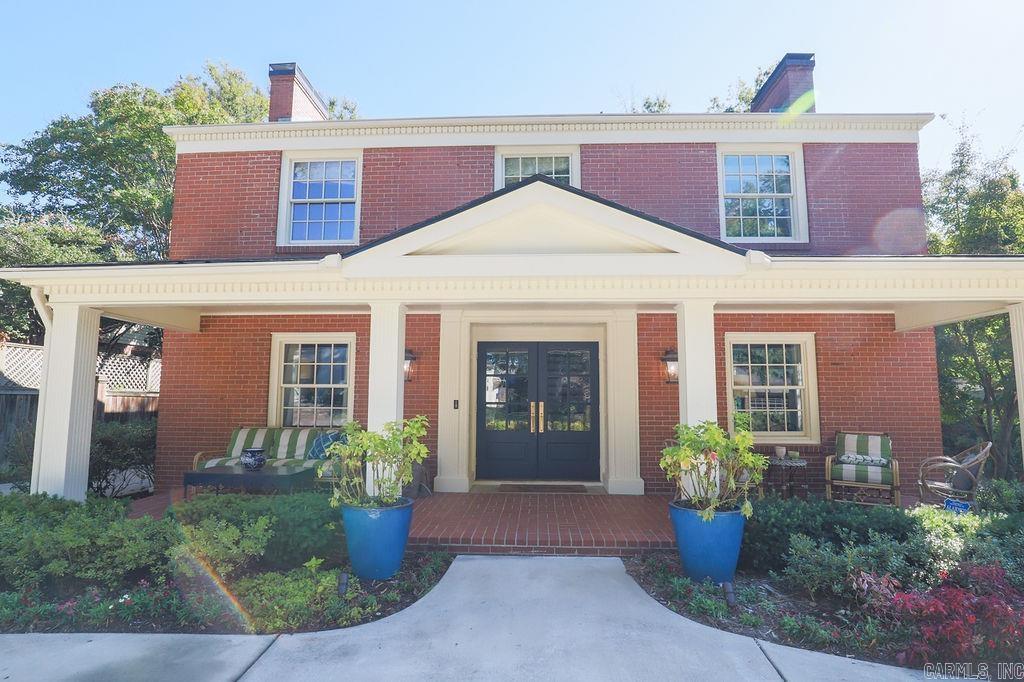 BEVERLY PLACE - Residential
