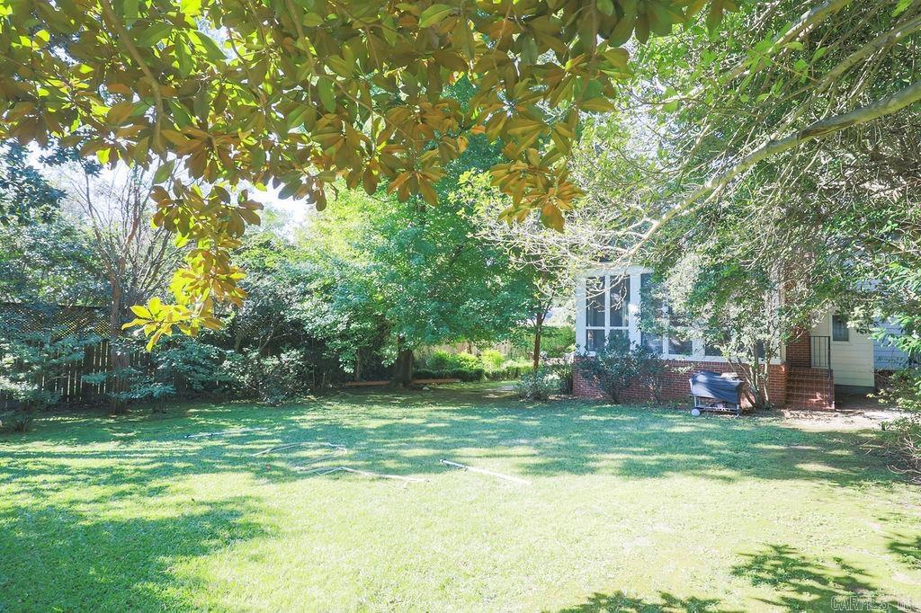 BEVERLY PLACE - Residential