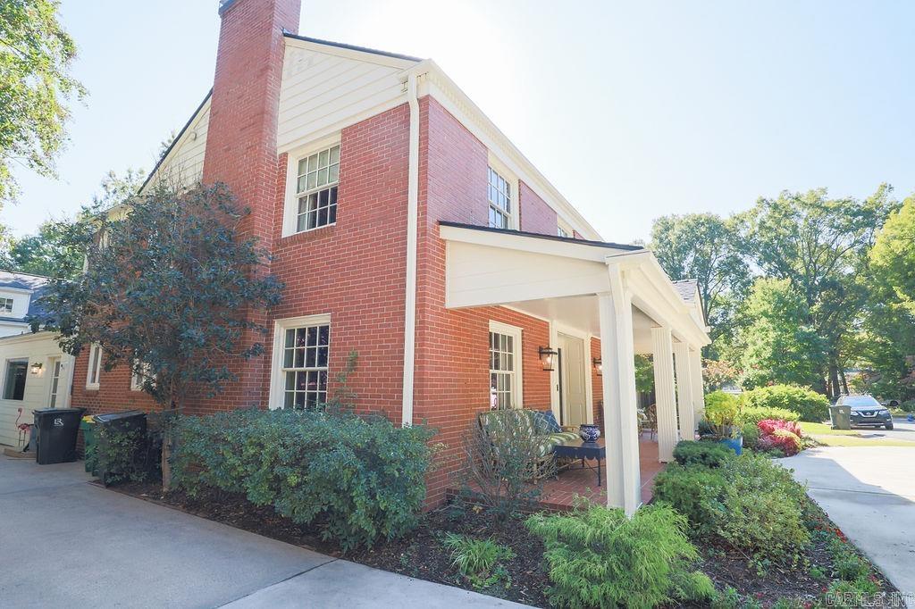 BEVERLY PLACE - Residential