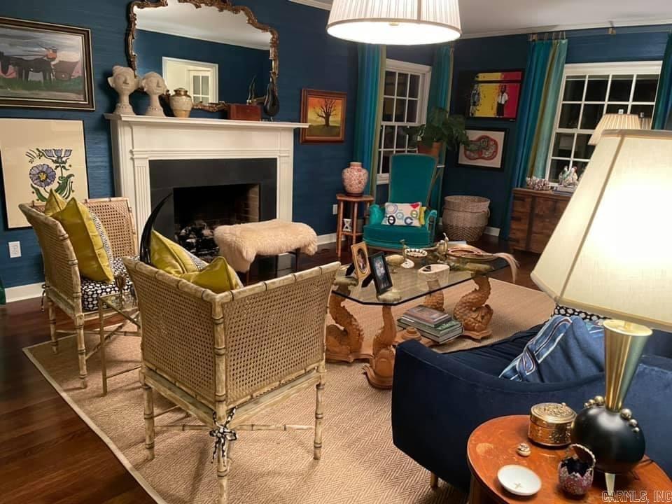 BEVERLY PLACE - Residential