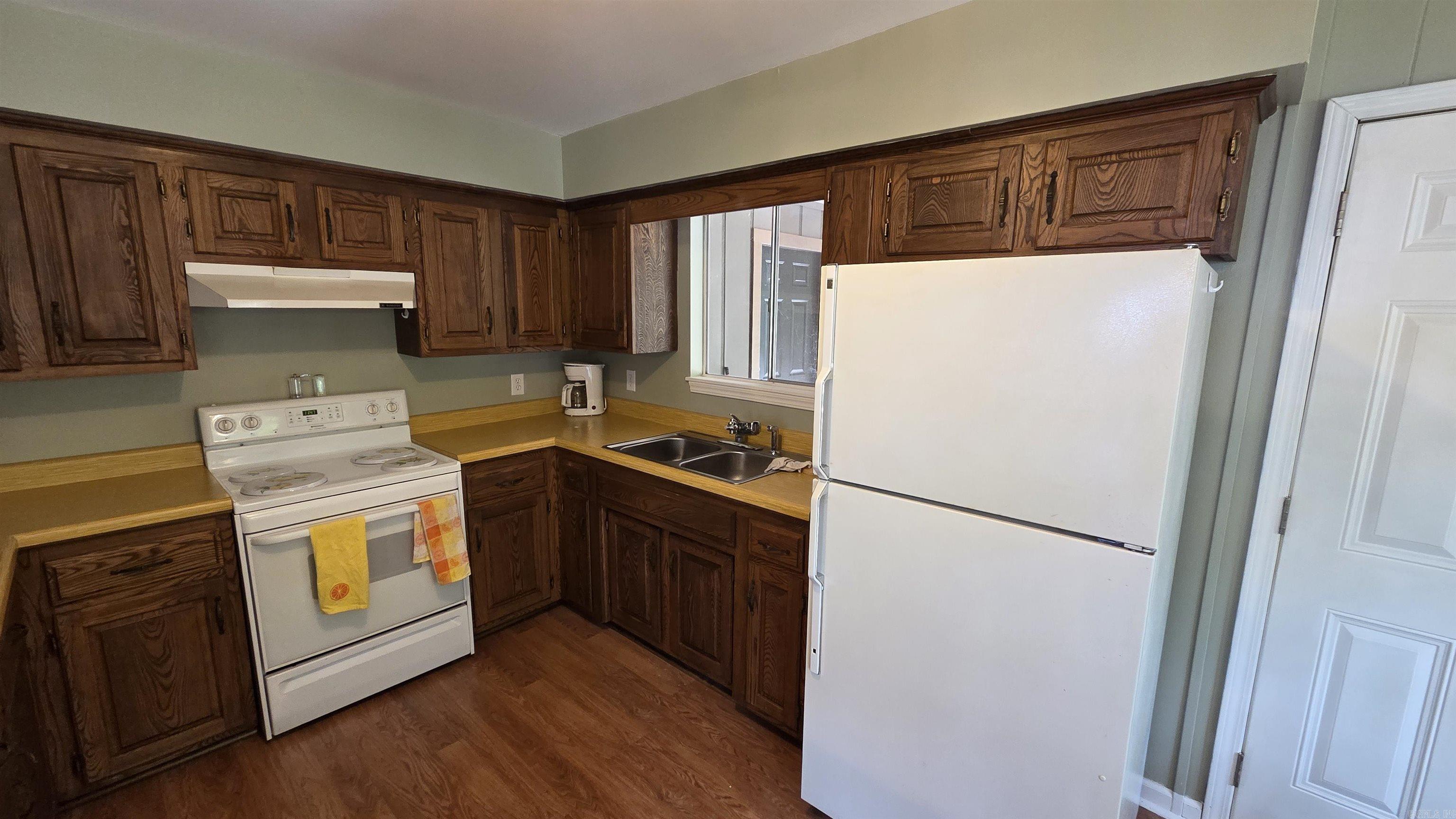 LAKEWOOD - Residential