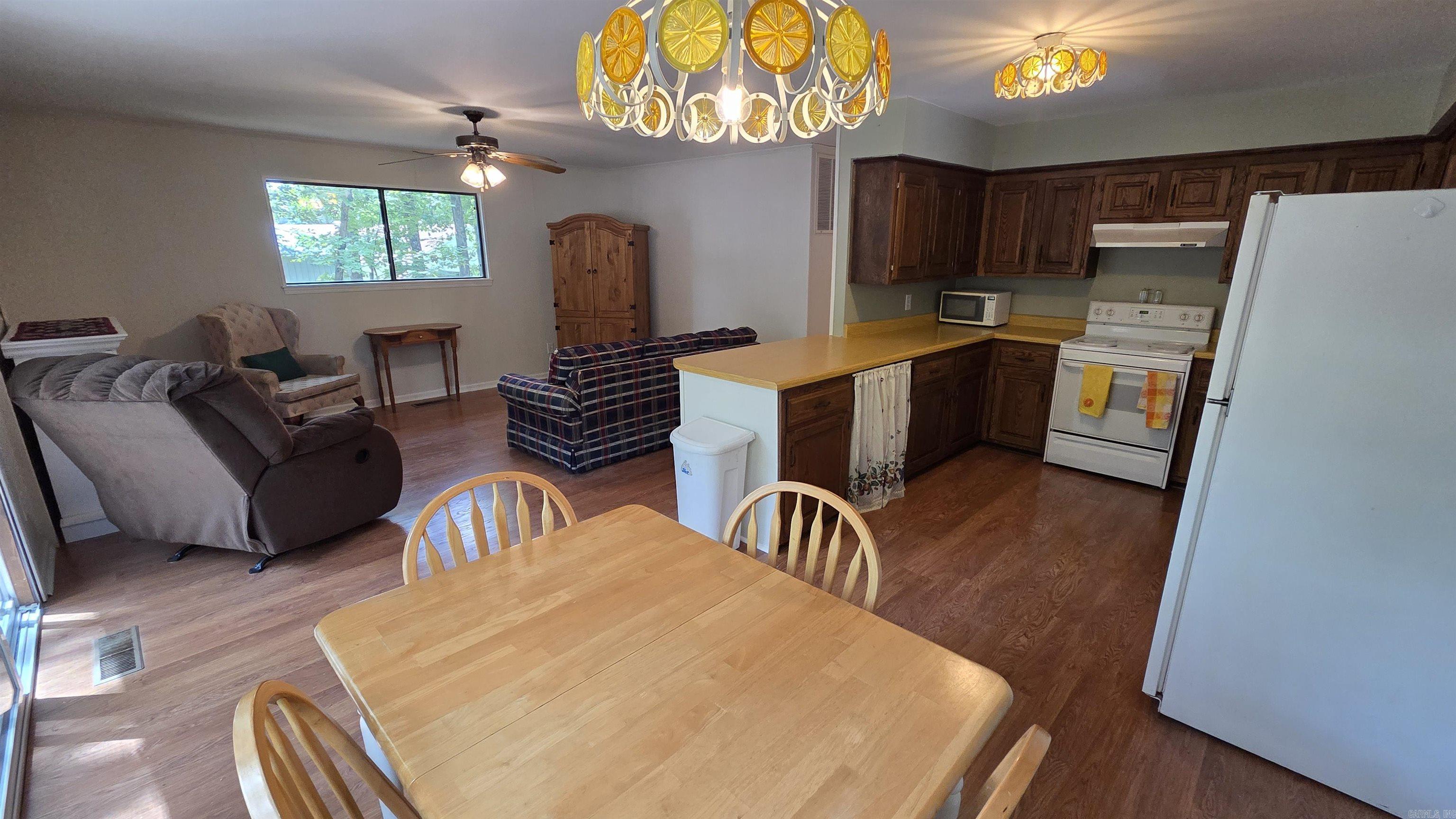 LAKEWOOD - Residential