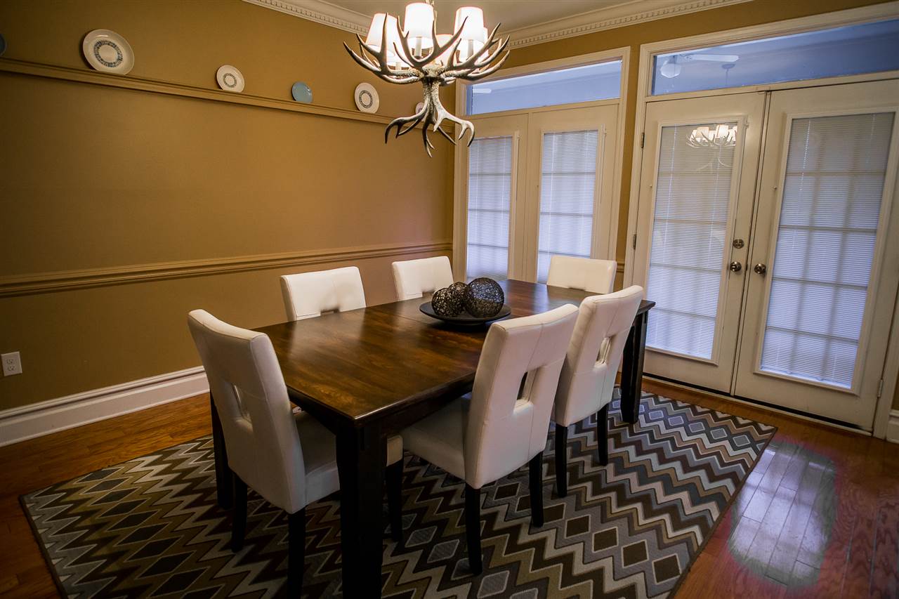 Royal Oaks - Residential