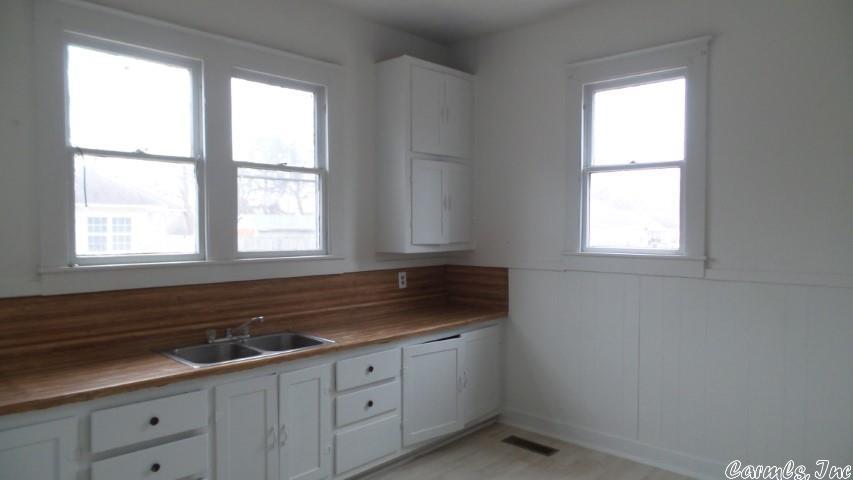 Holts Industrial - Residential Lease