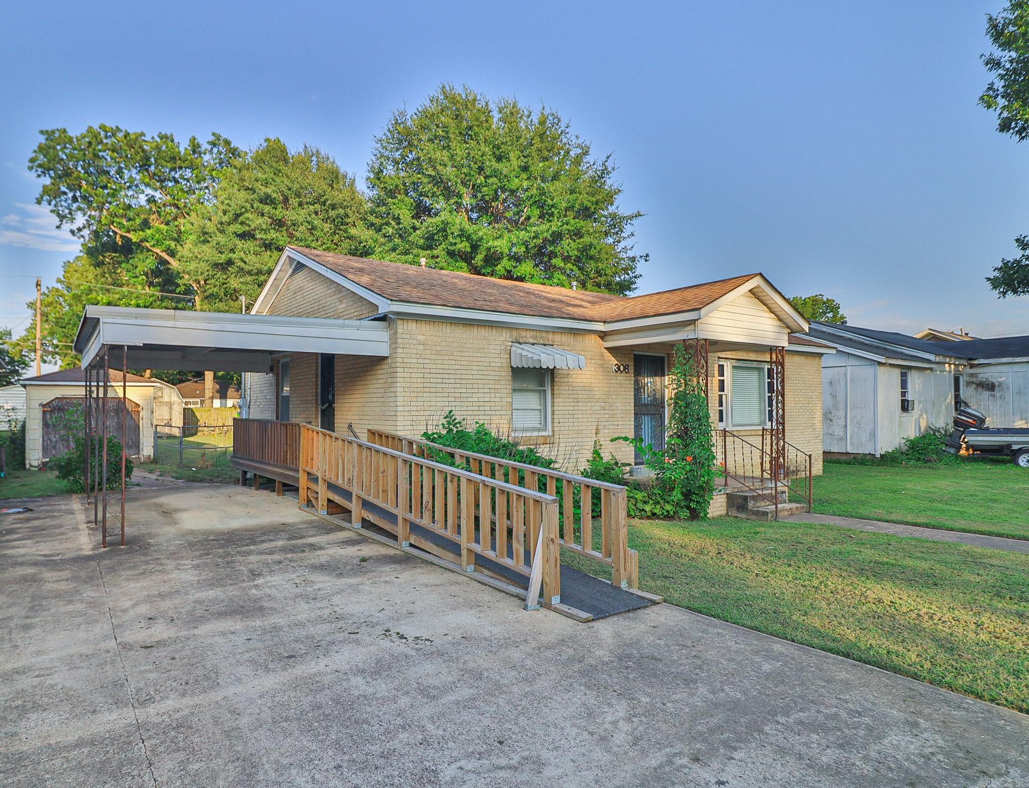 TEMPLES 3RD - Residential