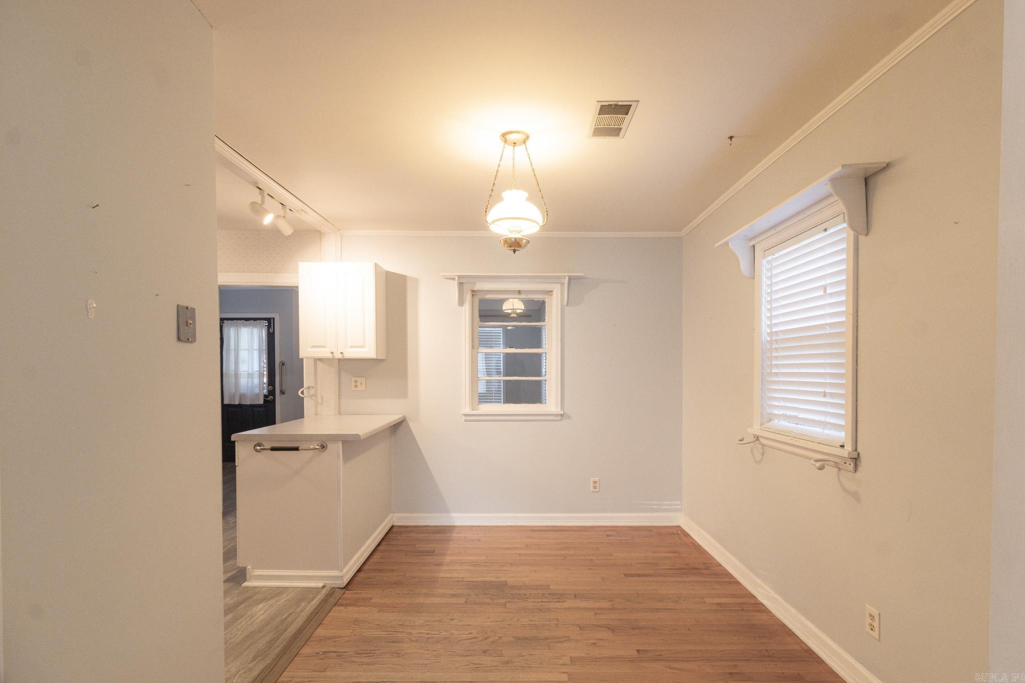 TEMPLES 3RD - Residential