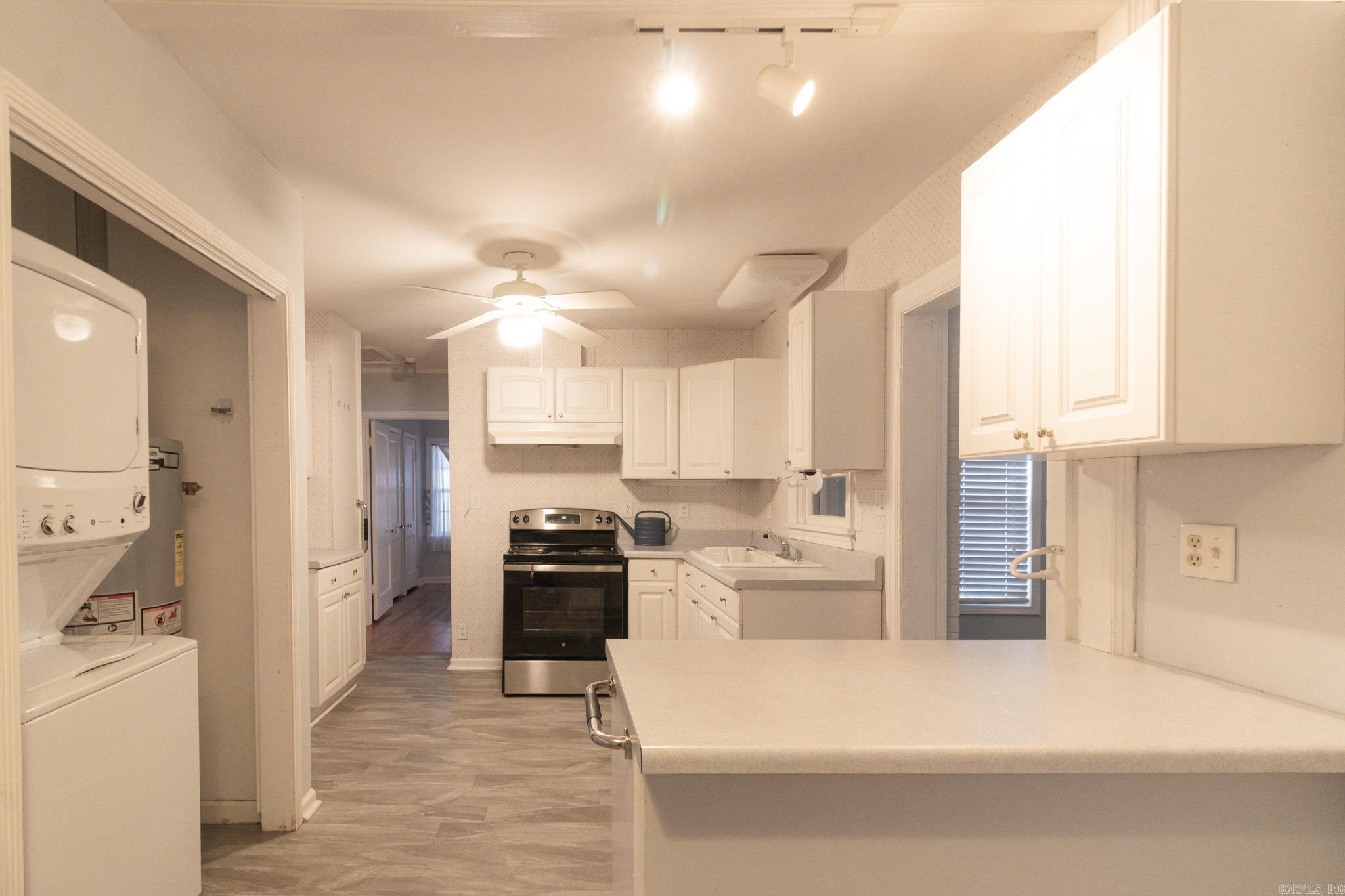 TEMPLES 3RD - Residential