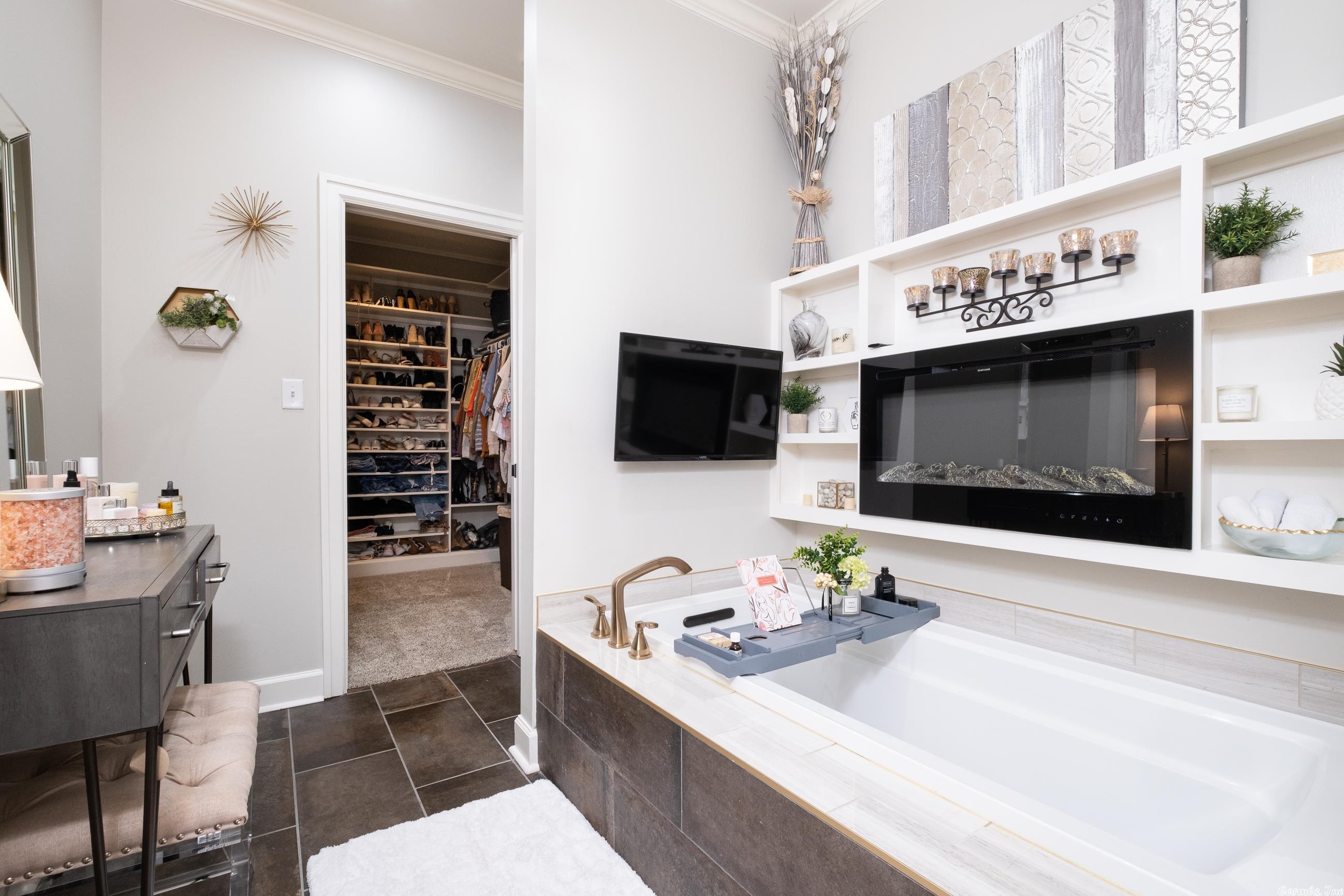 COUNTRYWOOD HPR - Residential